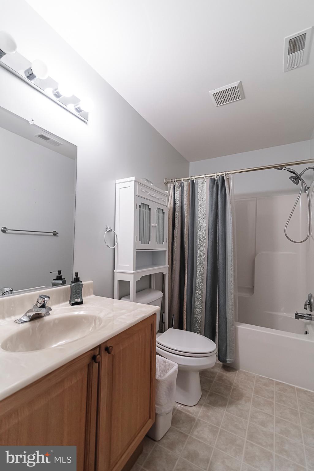 LOCUST HILL - Residential