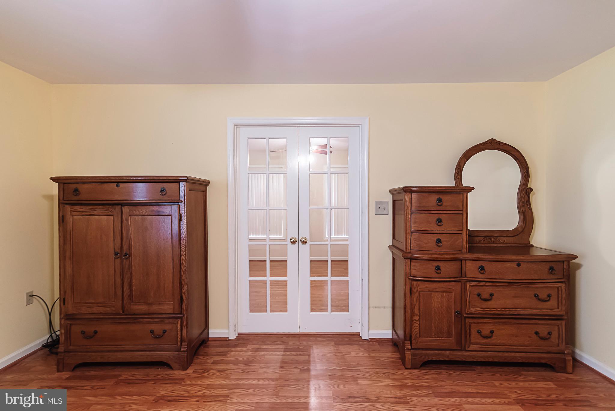 LOCUST HILL - Residential