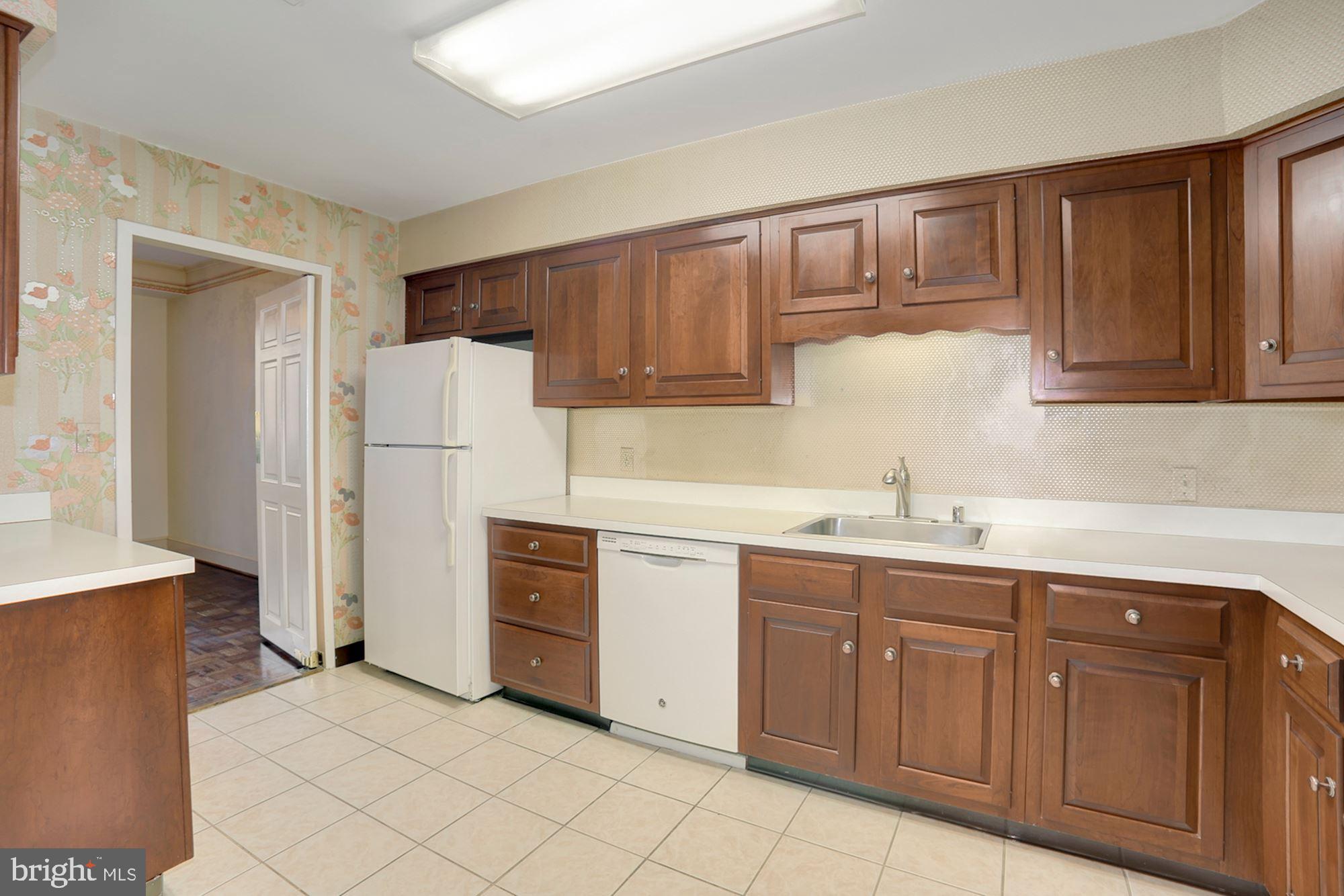 8101 CONN AVE - Residential