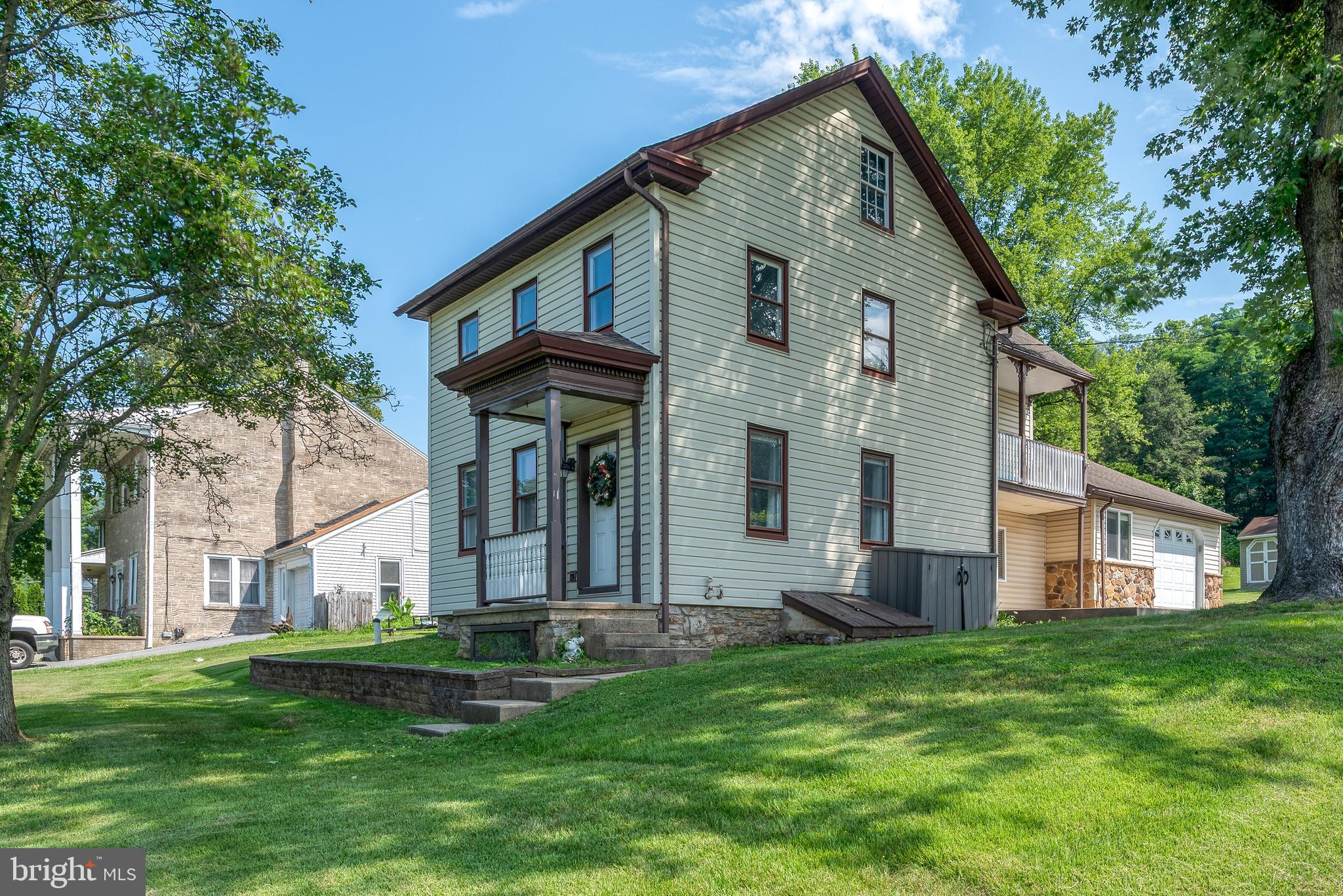 1868 WATER STREET