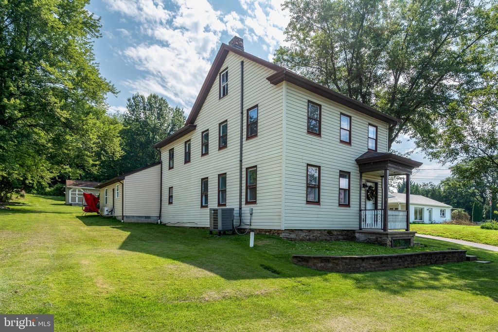 Photo of 1868 Water Street, WASHINGTON BORO, PA 17582 (MLS # PALA2073860)