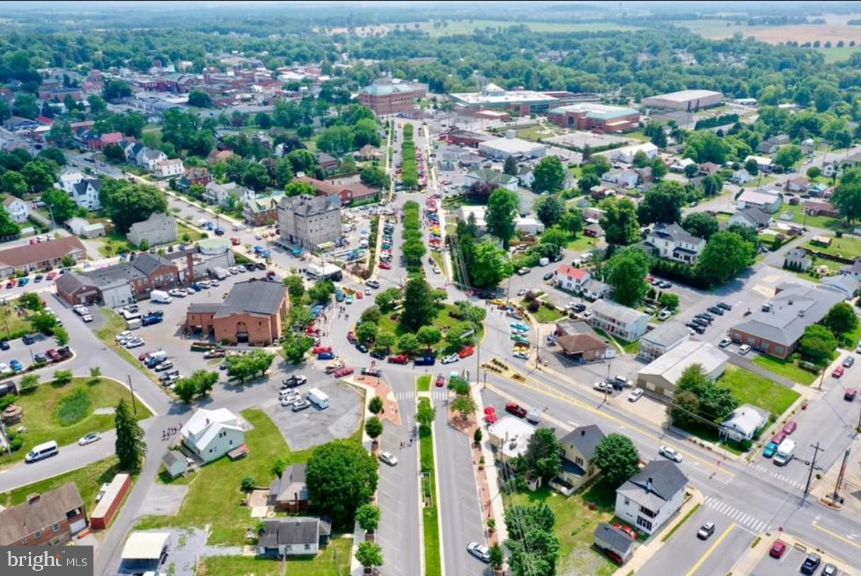 HUNTWELL WEST - Residential