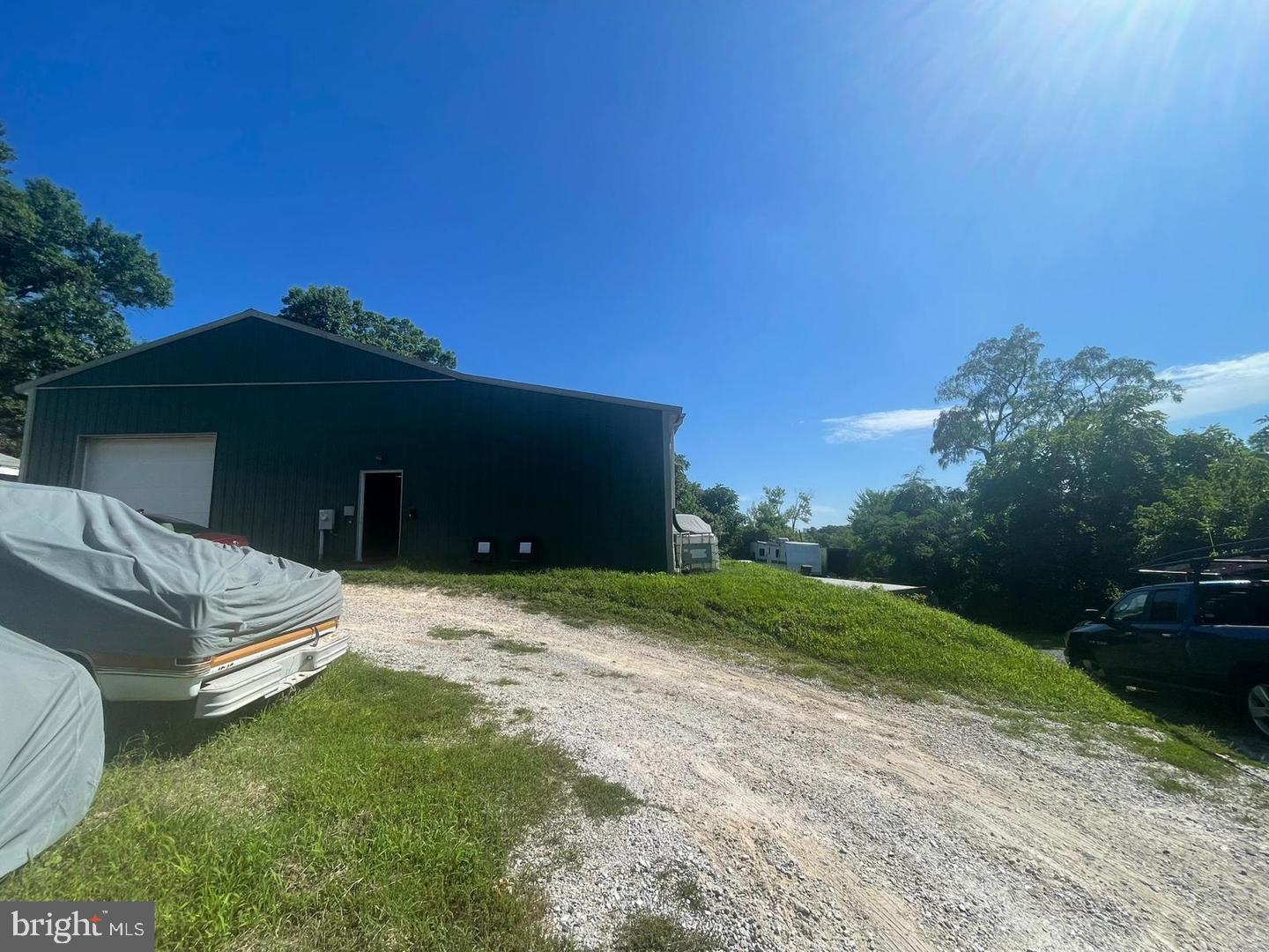 MORELL PARK - Commercial Sale