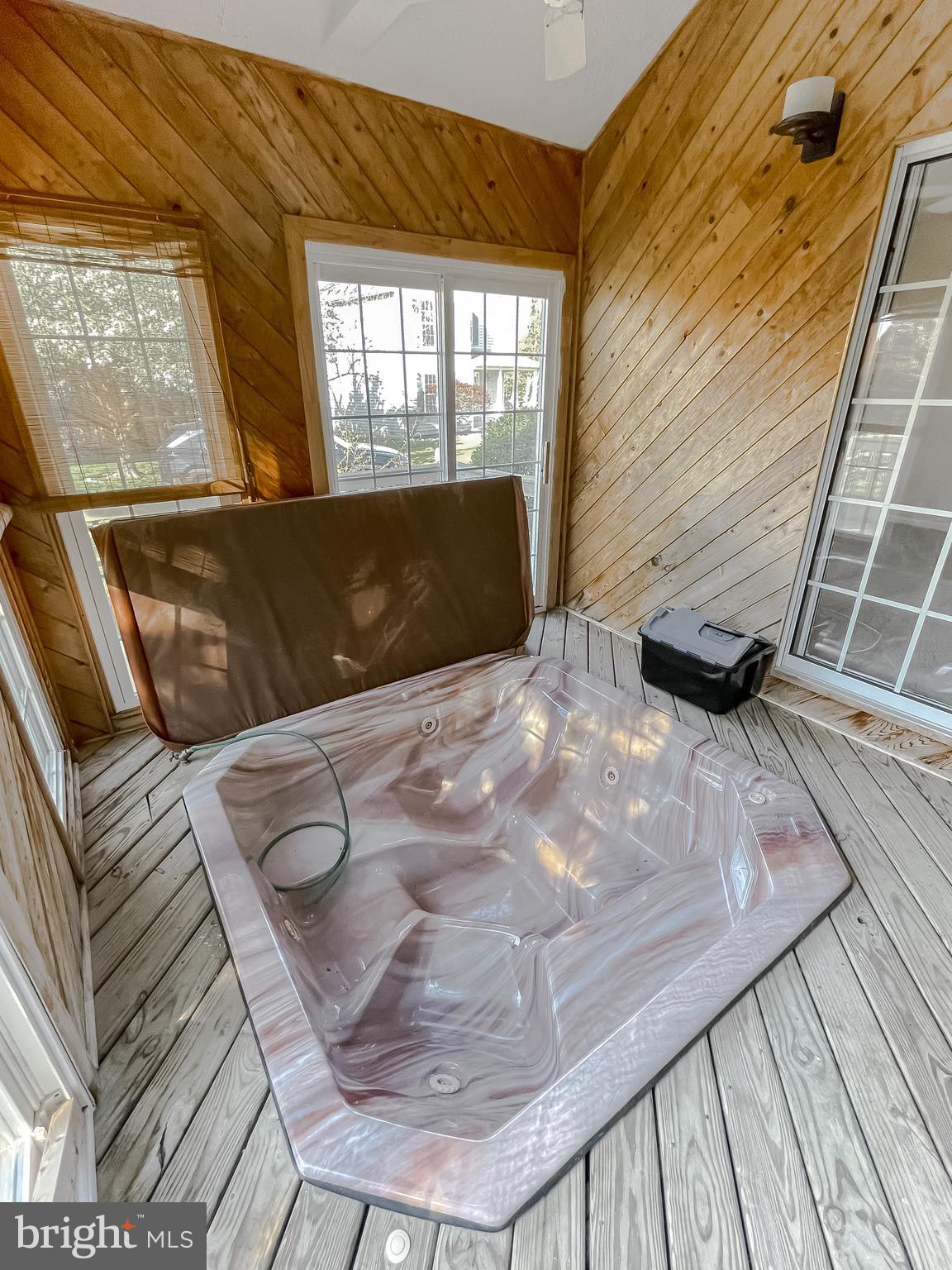 ST CHARLES HUNTINGTON - Residential