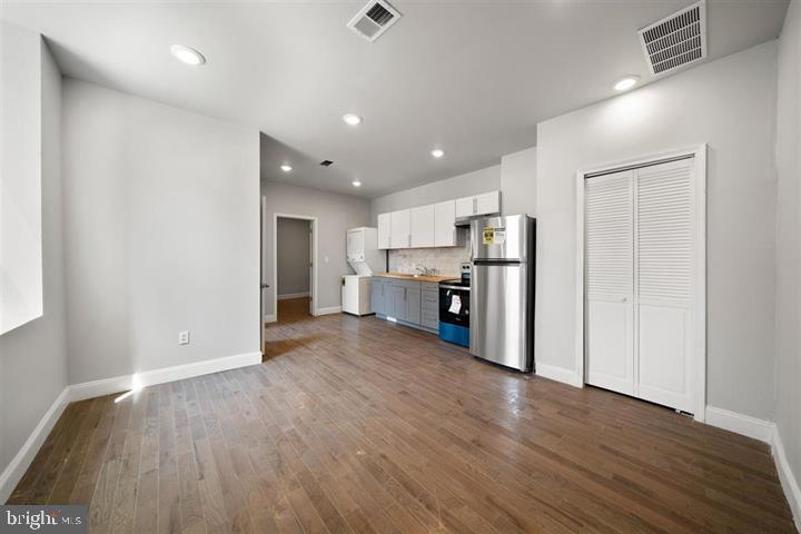 TEMPLE UNIVERSITY - Residential Lease