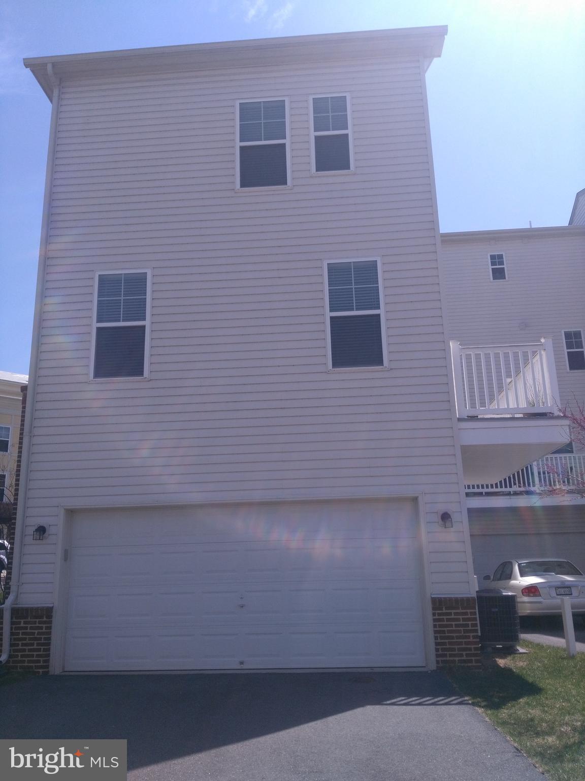 BRAMBLETON OVERLOOK - Residential Lease