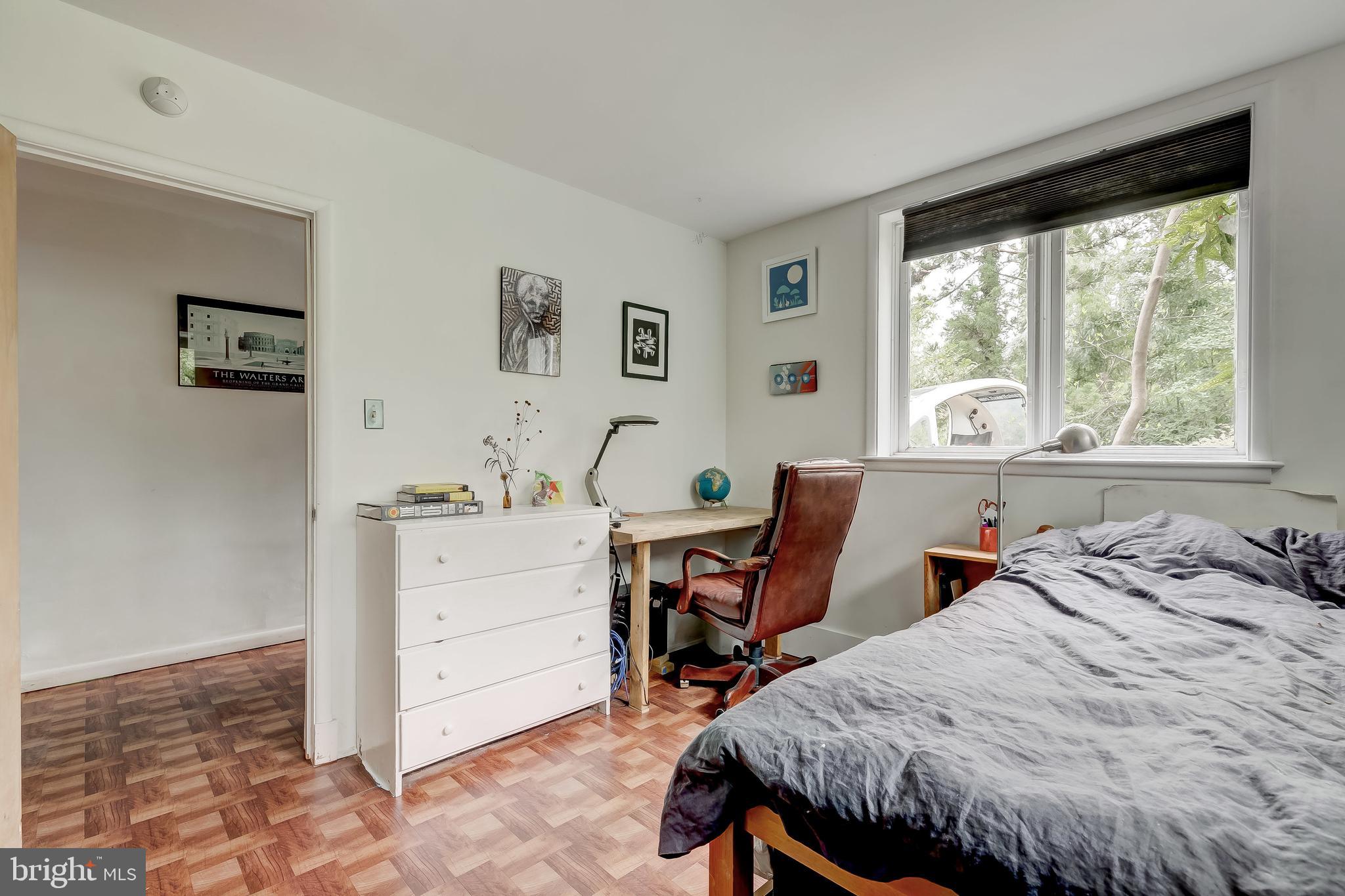 TEN HILLS - Residential