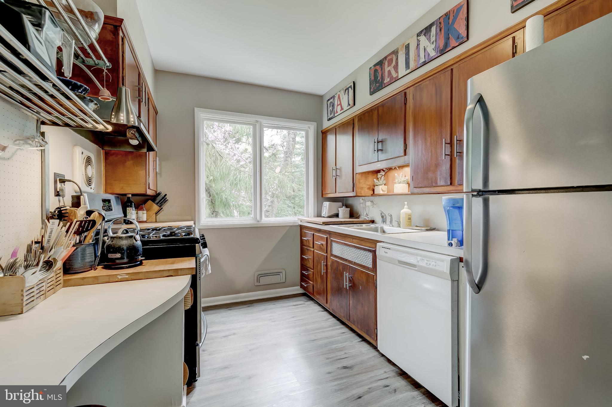 TEN HILLS - Residential