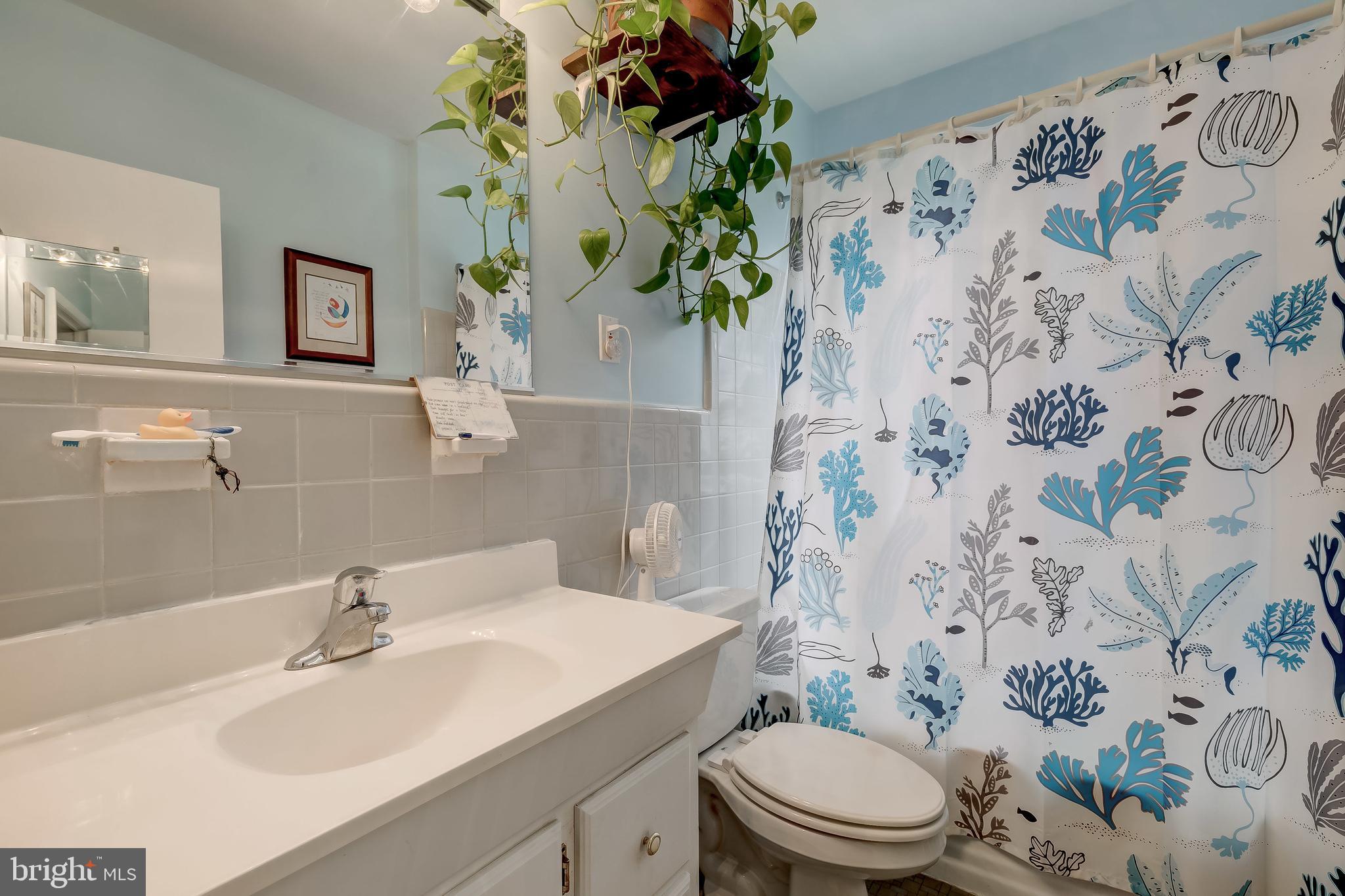 TEN HILLS - Residential