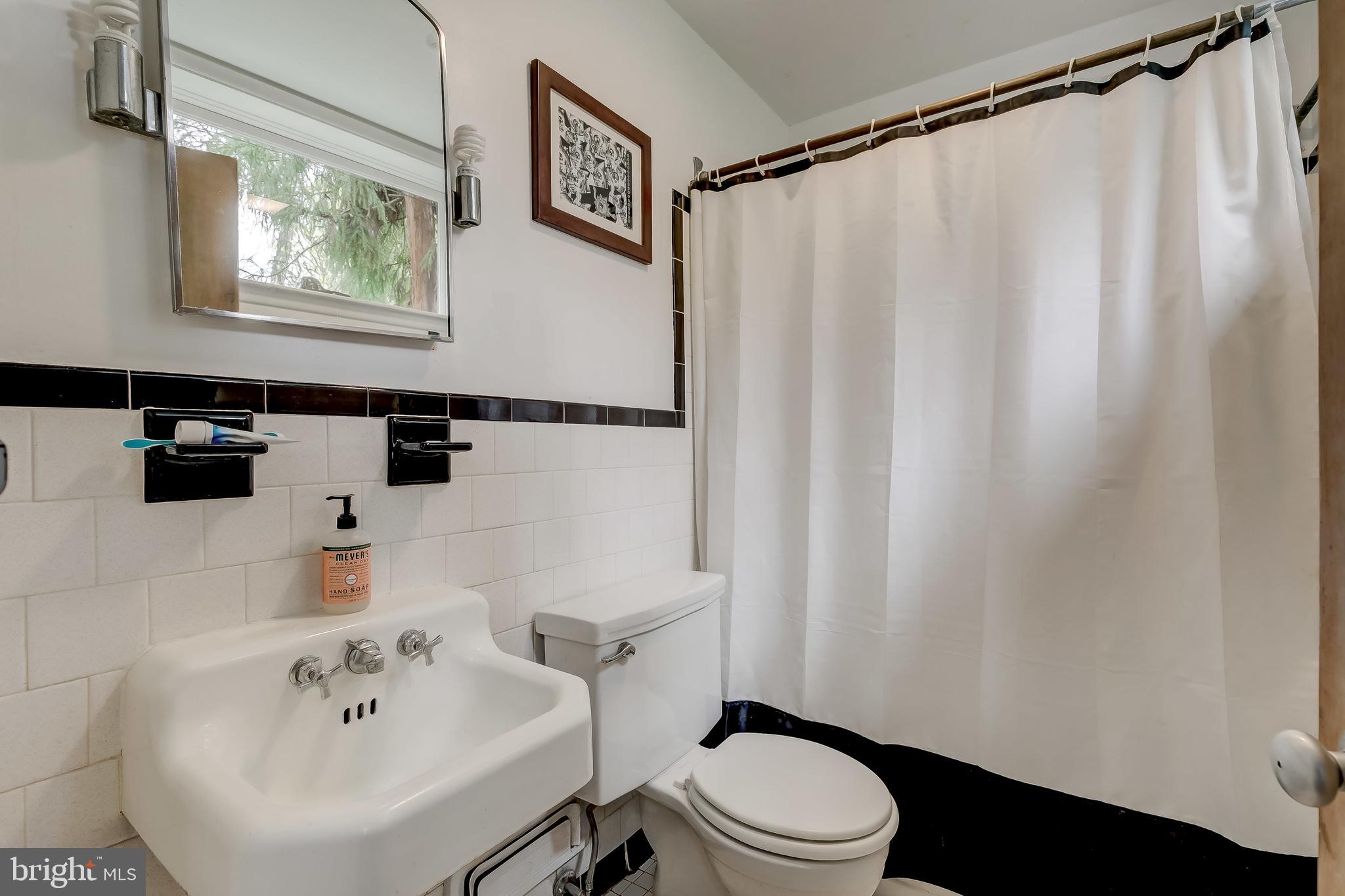 TEN HILLS - Residential