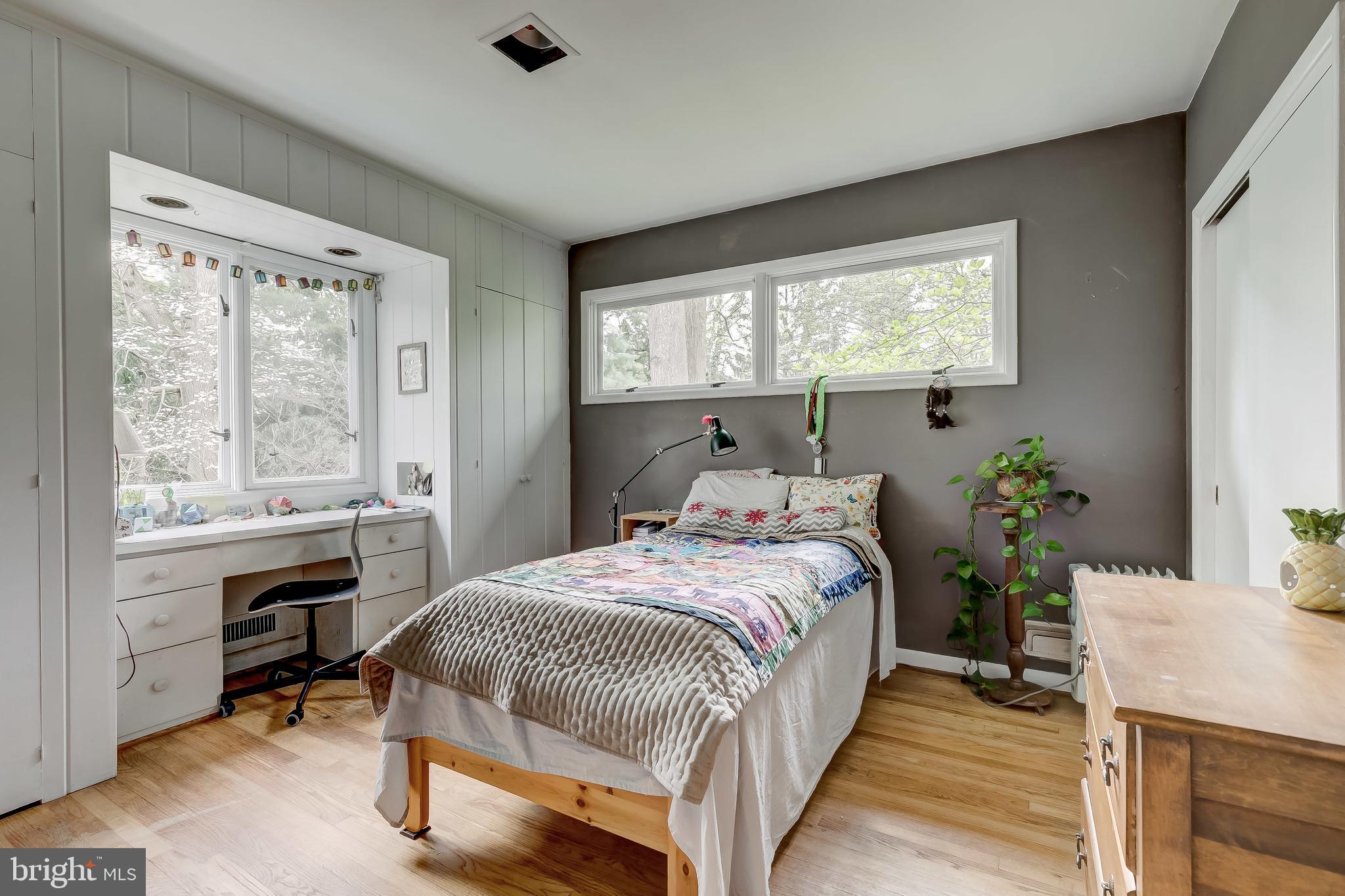 TEN HILLS - Residential