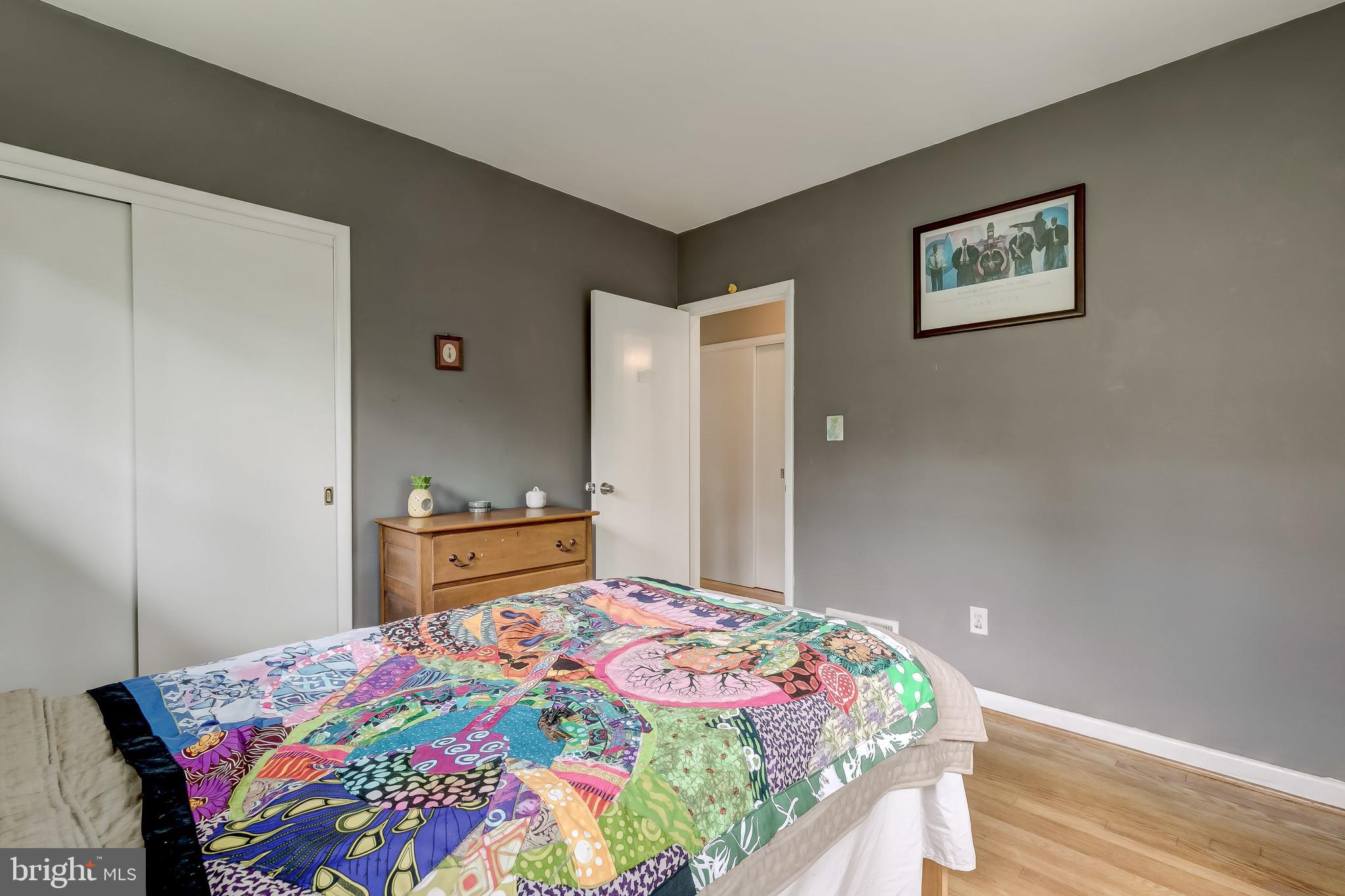 TEN HILLS - Residential