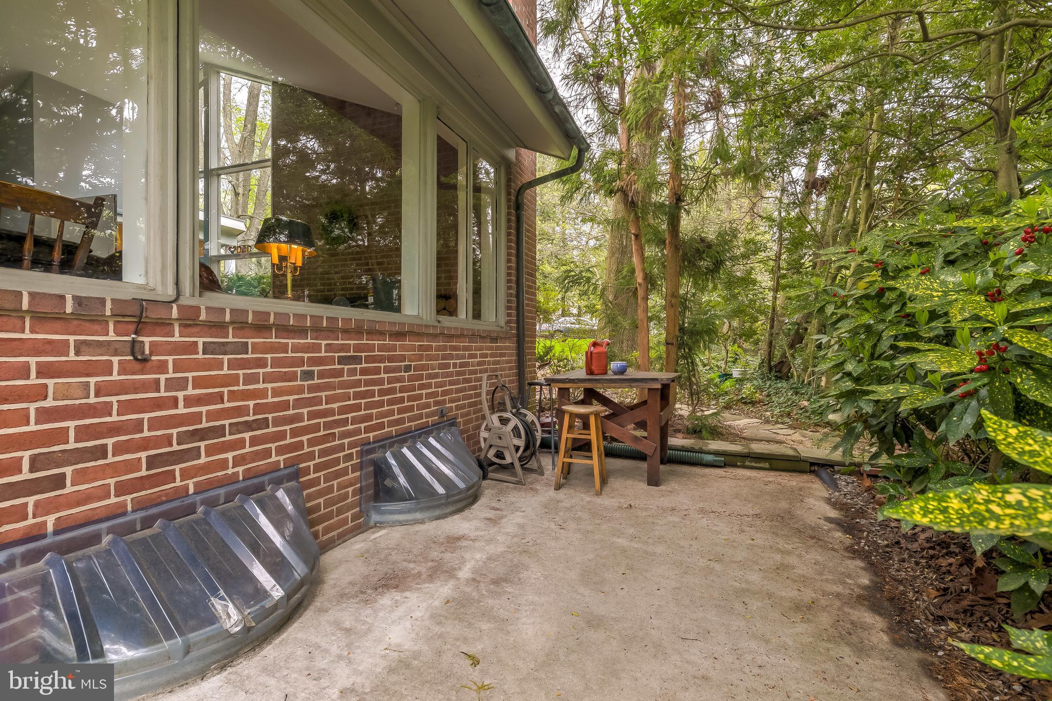 TEN HILLS - Residential