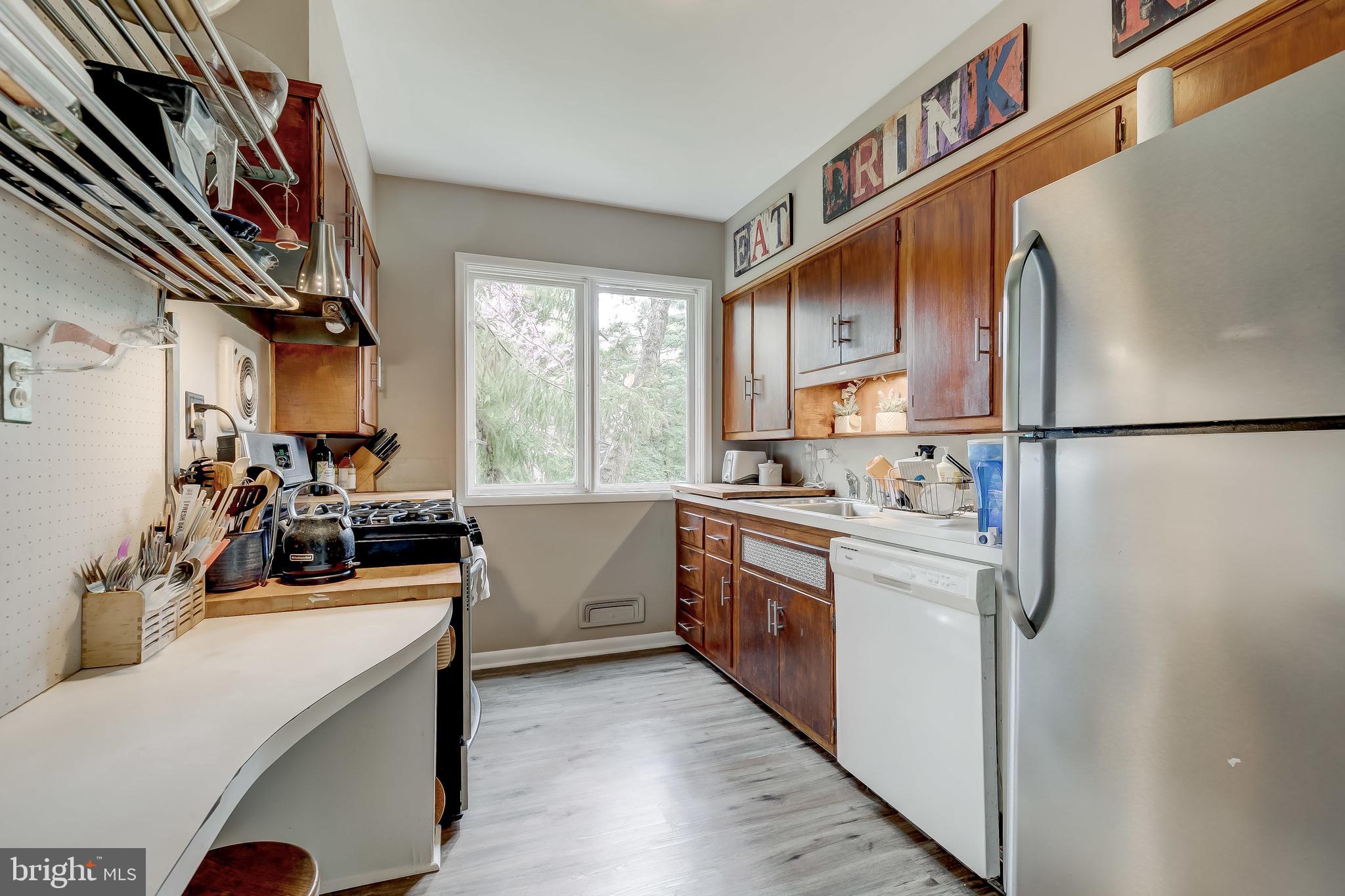 TEN HILLS - Residential