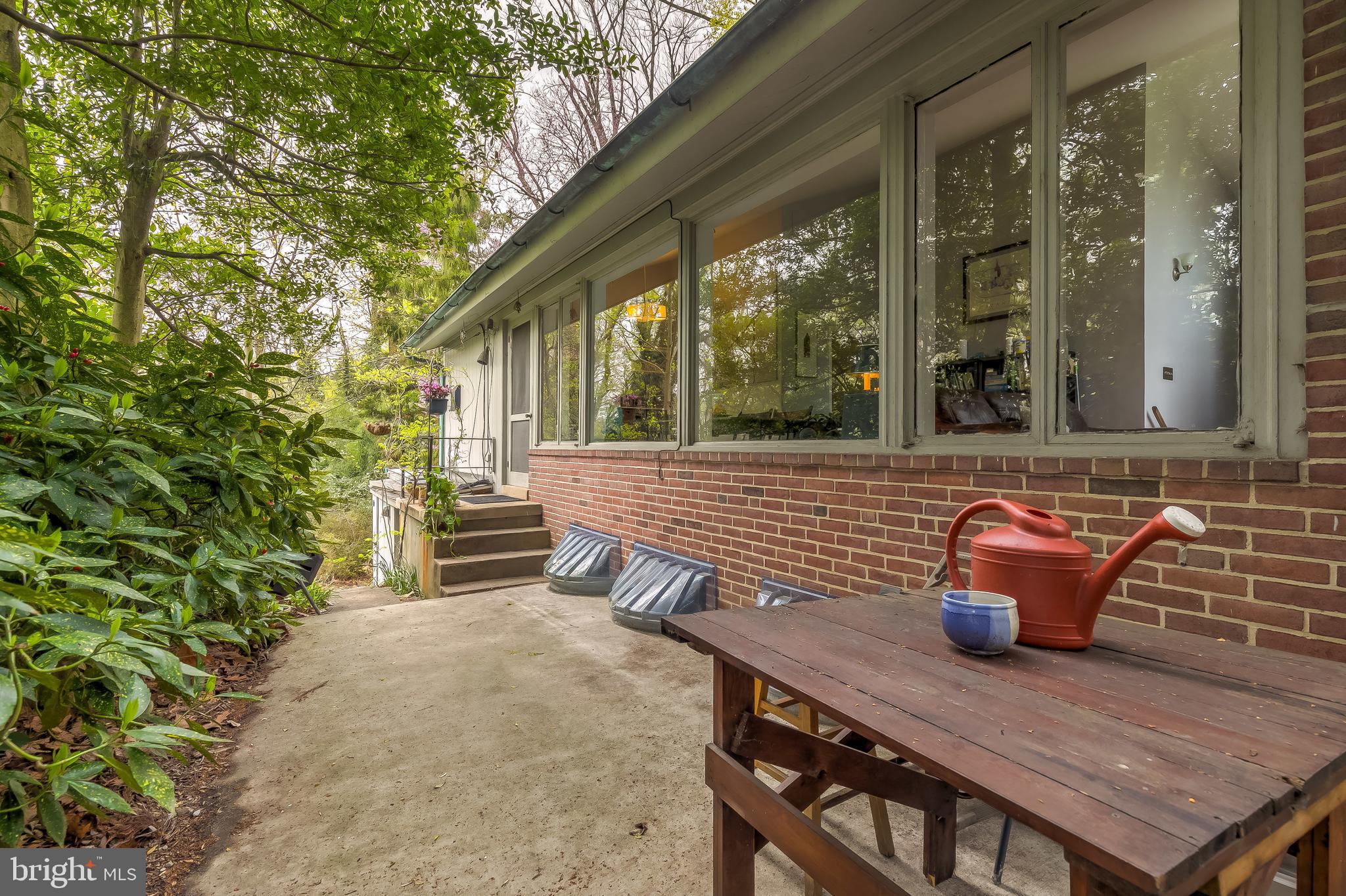 TEN HILLS - Residential