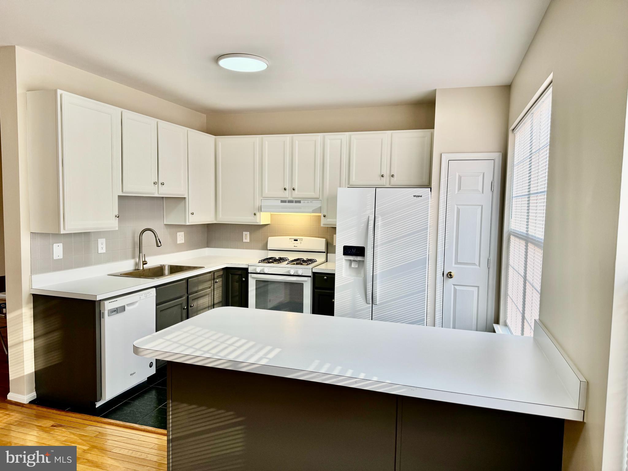 SOUTHLAKE AT MONTCLAIR - Residential Lease