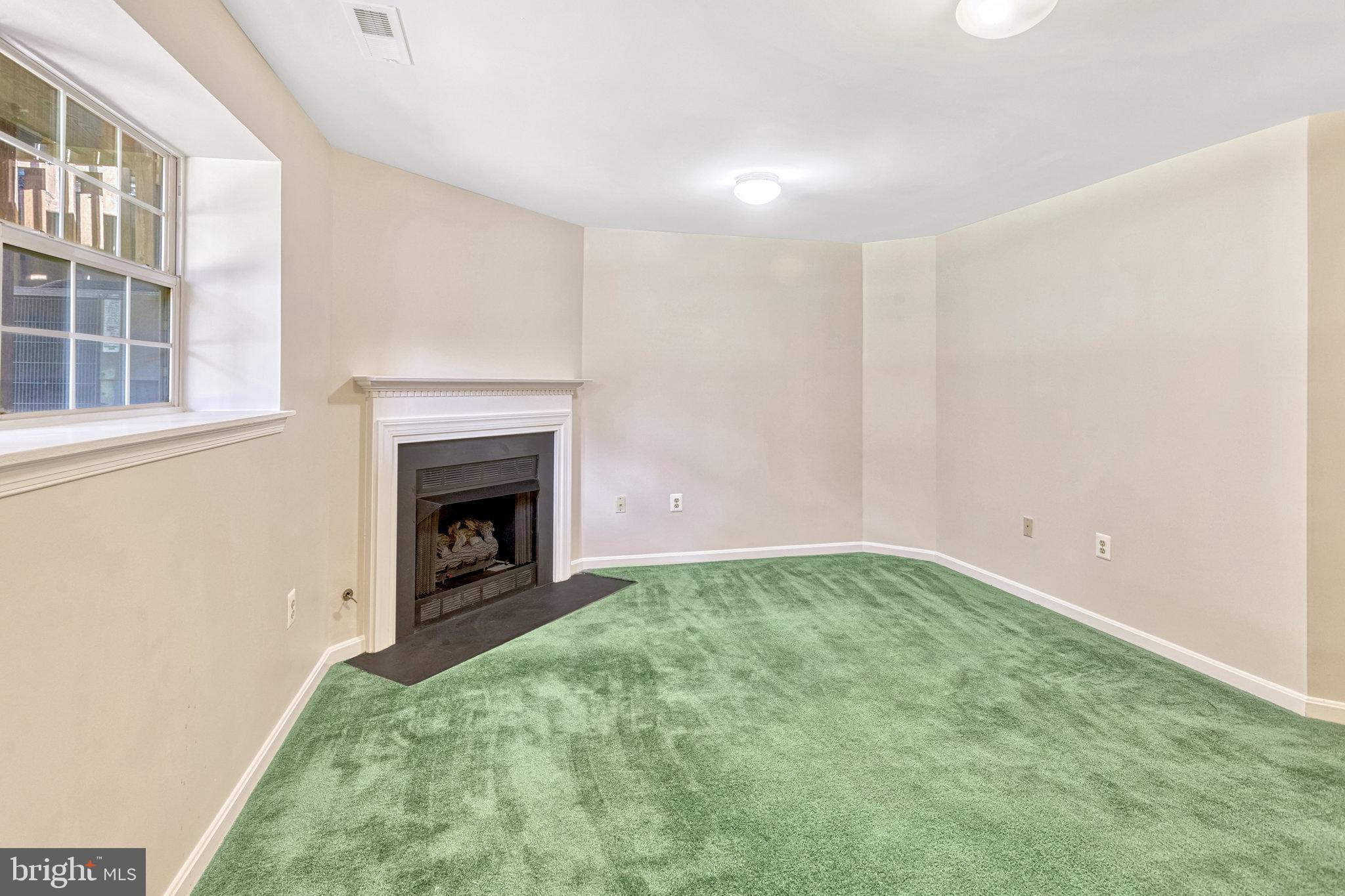 SOUTHLAKE AT MONTCLAIR - Residential Lease