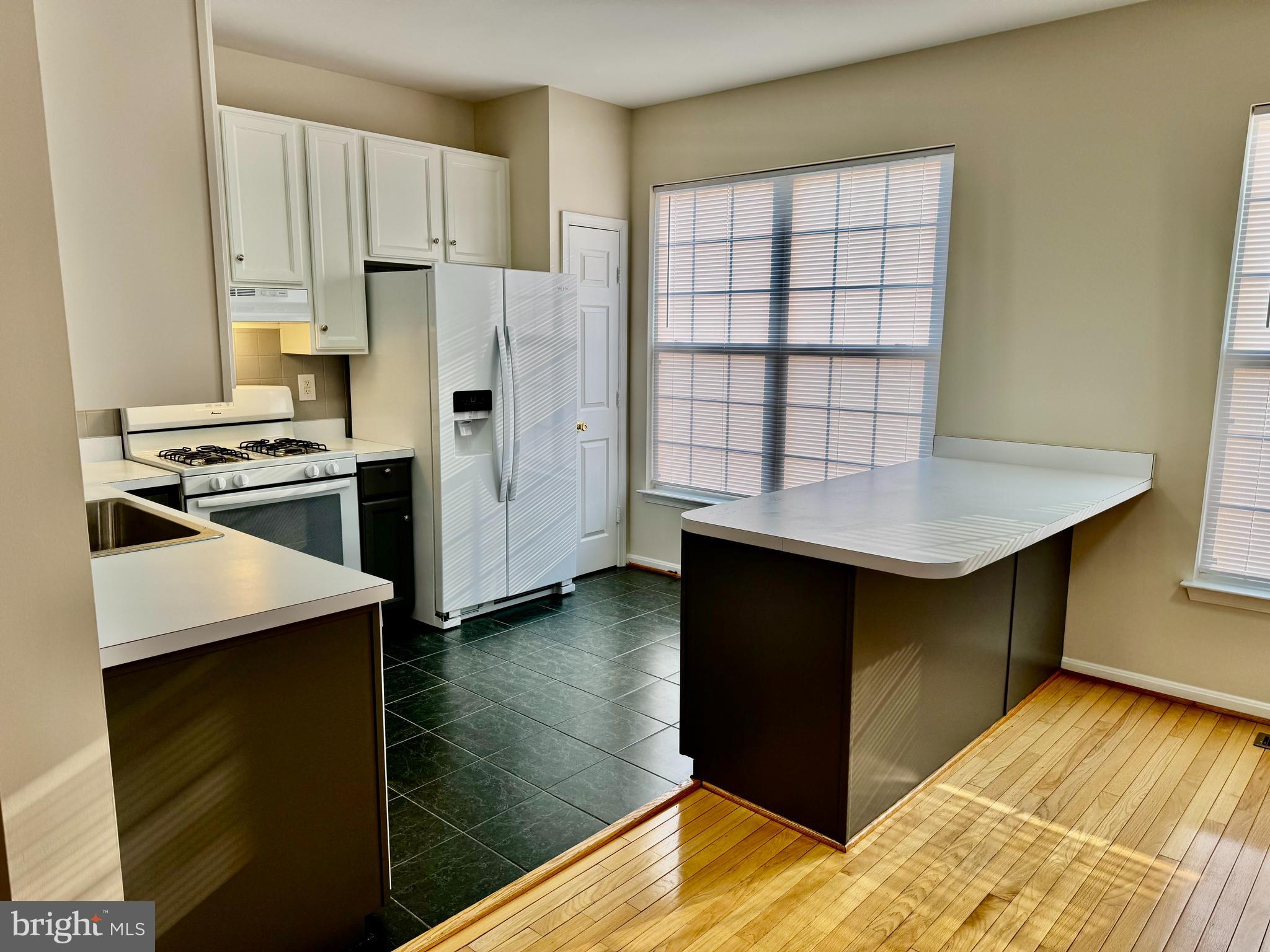 SOUTHLAKE AT MONTCLAIR - Residential Lease