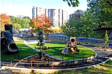 WESTMORELAND TERRACE - Residential Lease