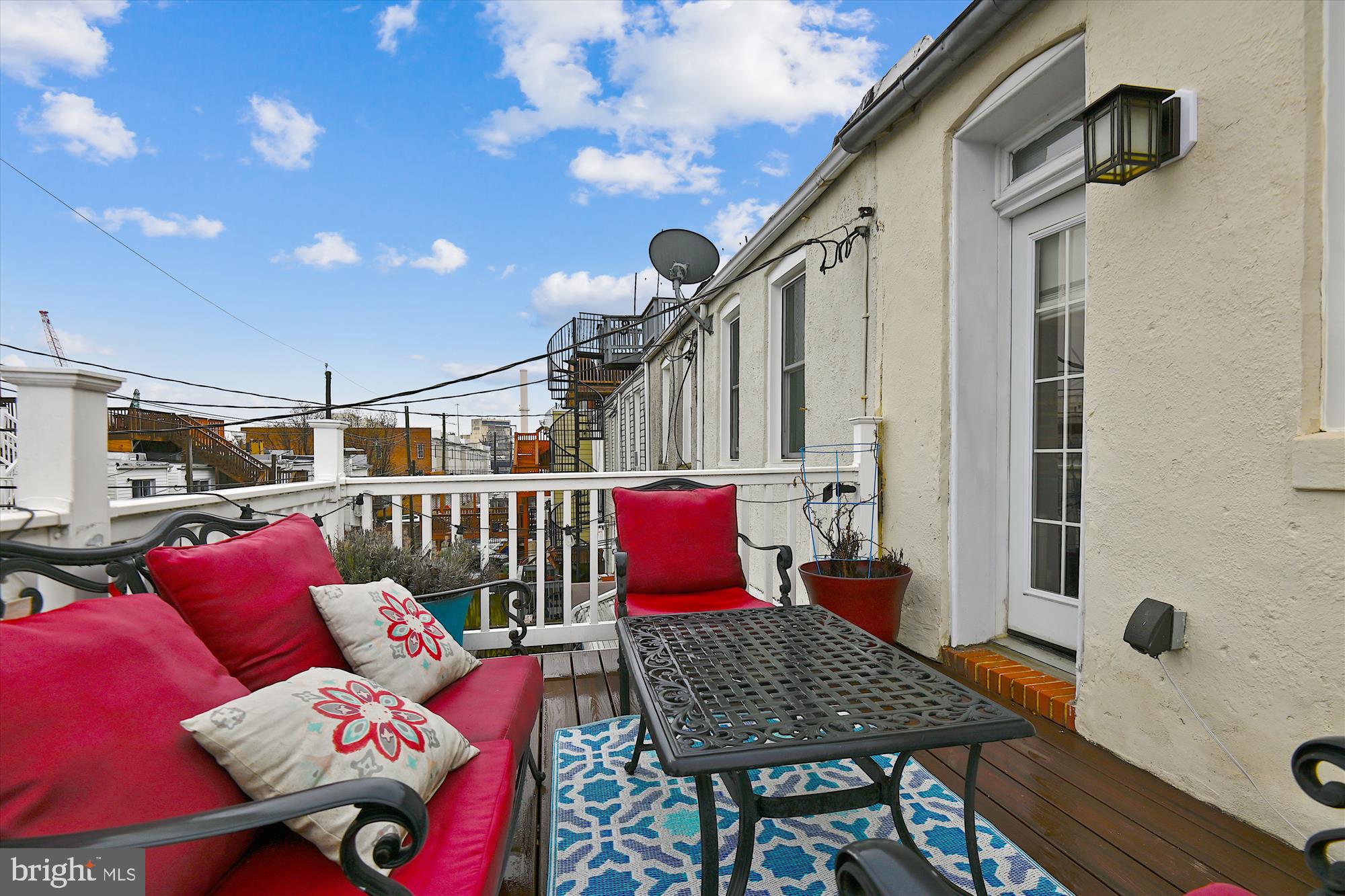 RIVERSIDE - Residential