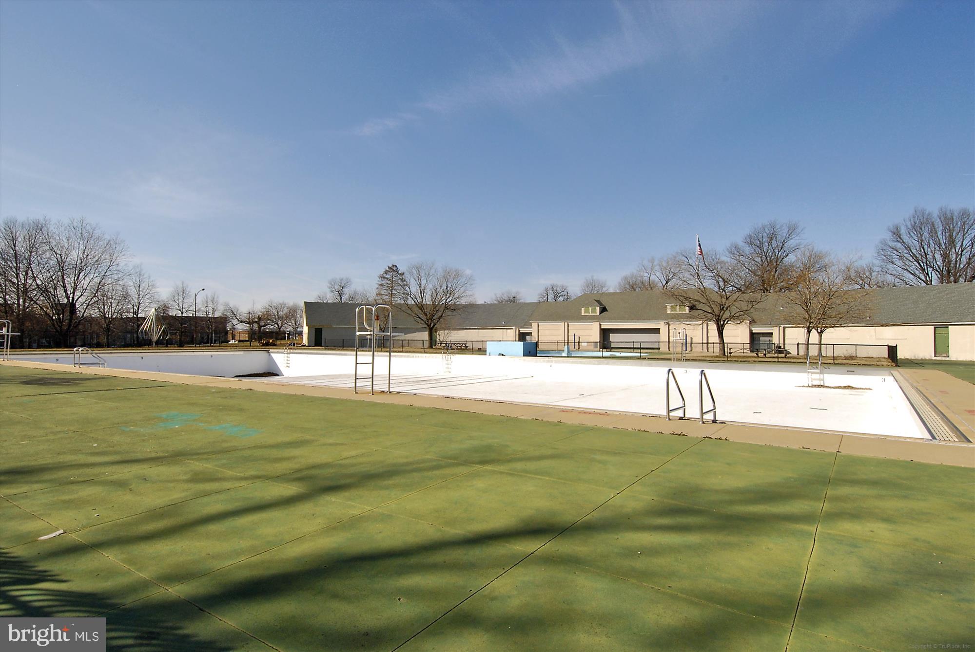 RIVERSIDE - Residential