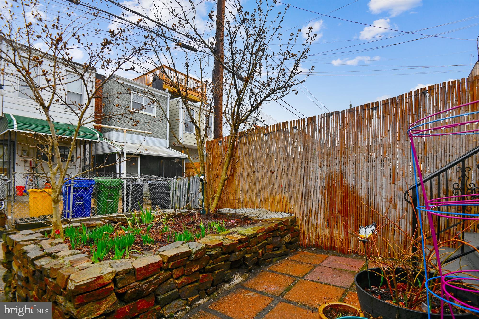 RIVERSIDE - Residential