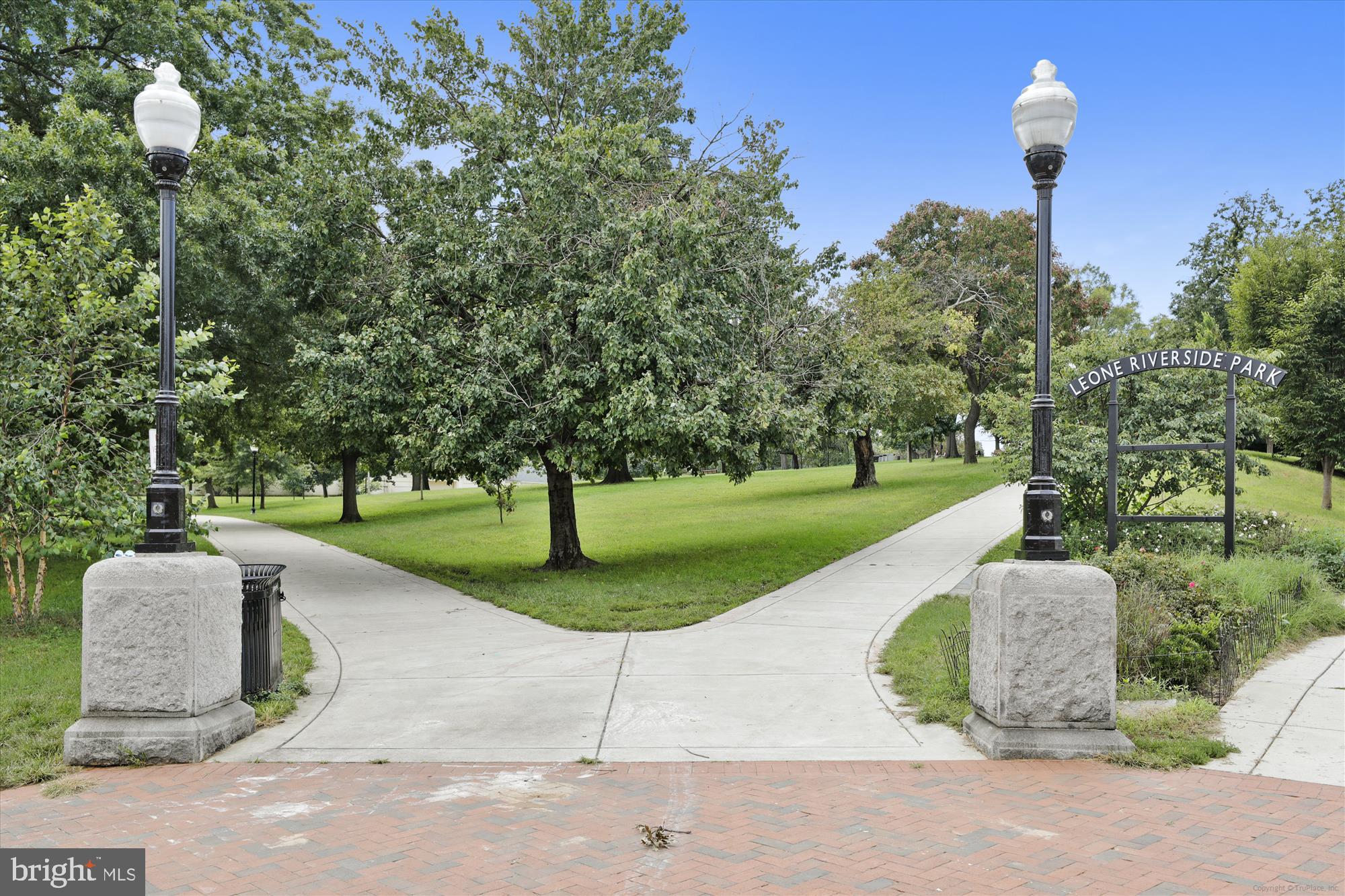 RIVERSIDE - Residential