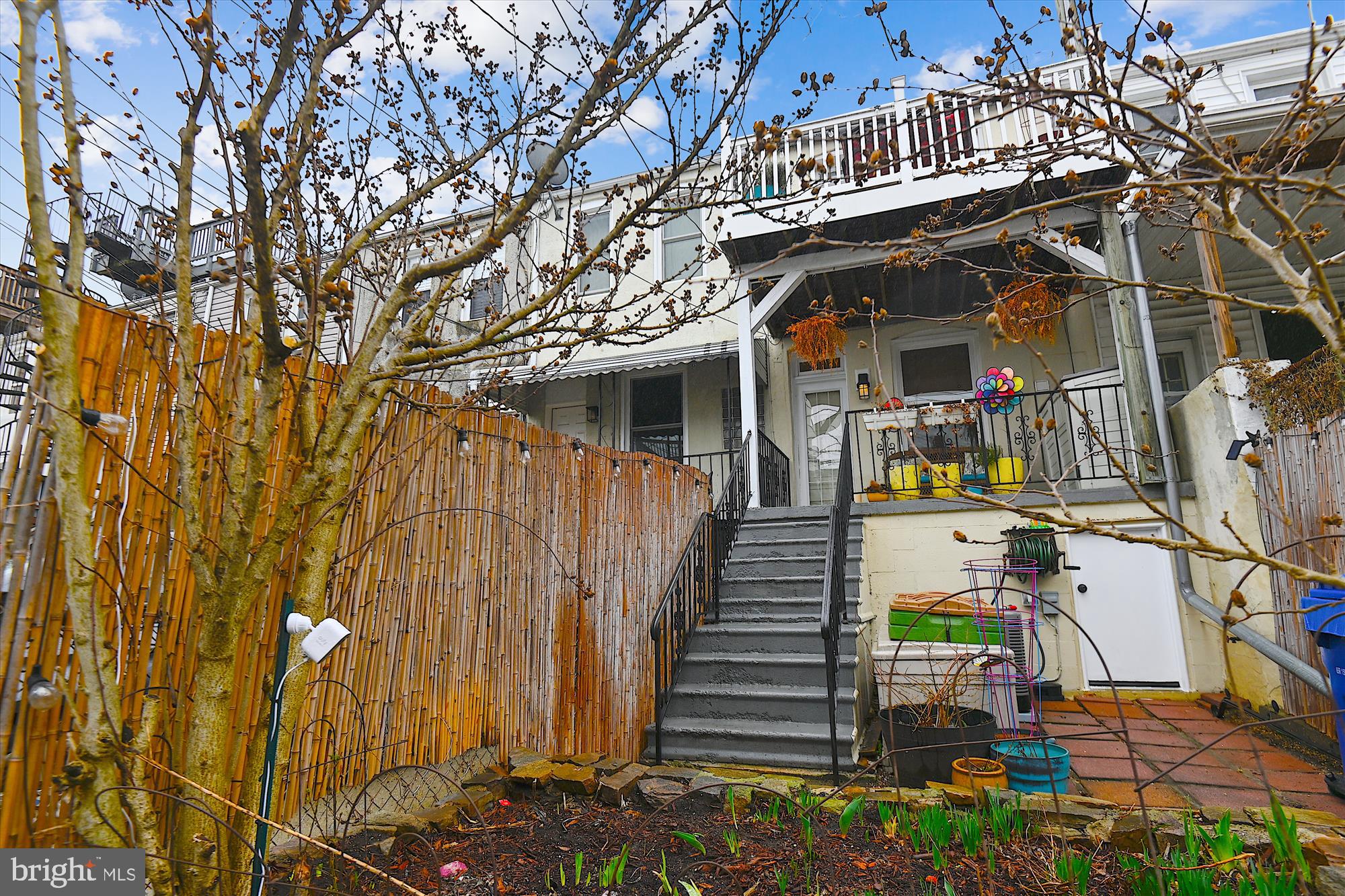 RIVERSIDE - Residential