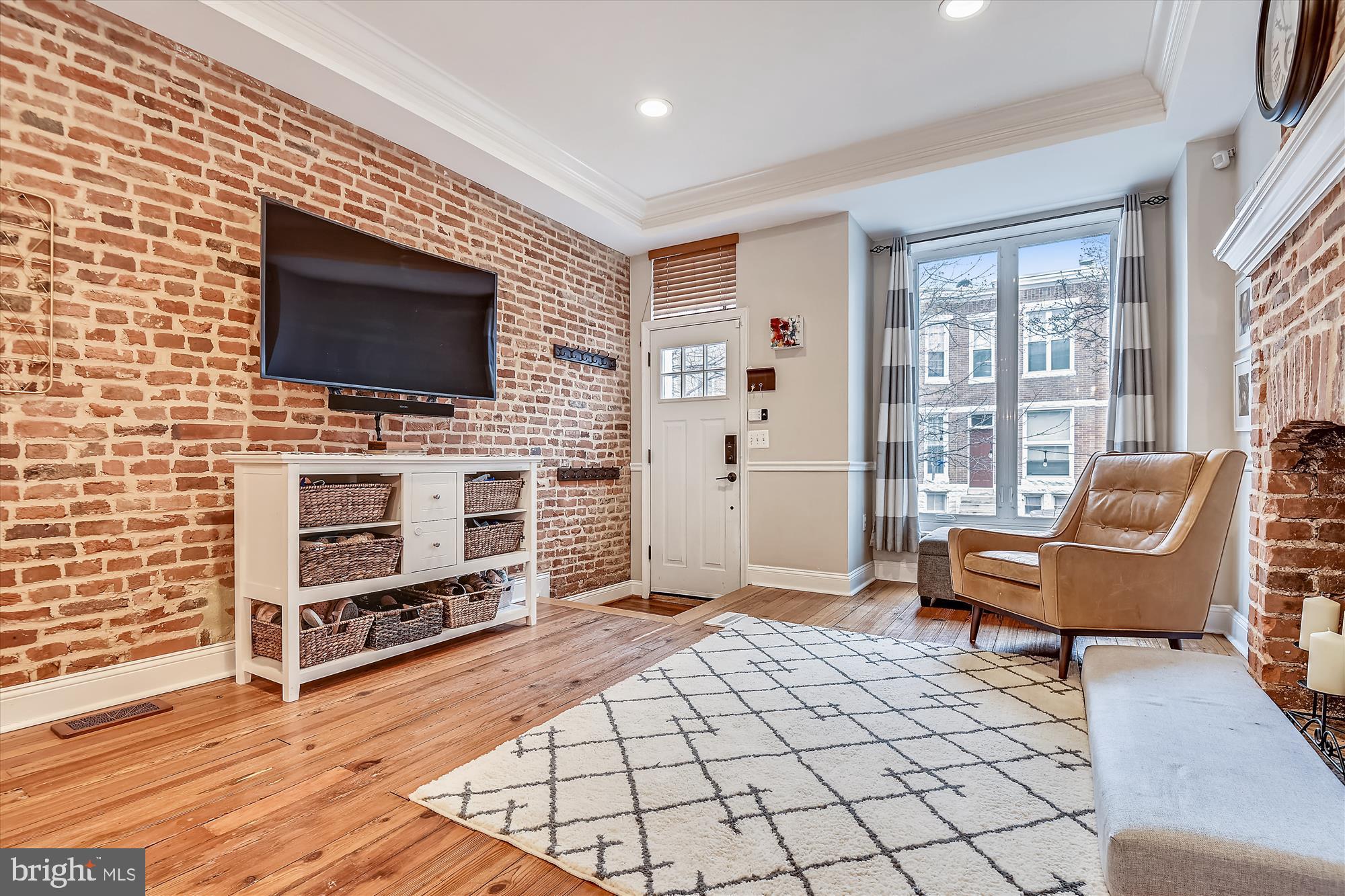 RIVERSIDE - Residential