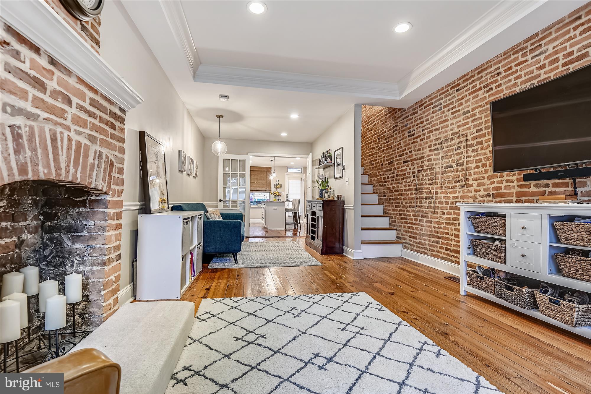 RIVERSIDE - Residential