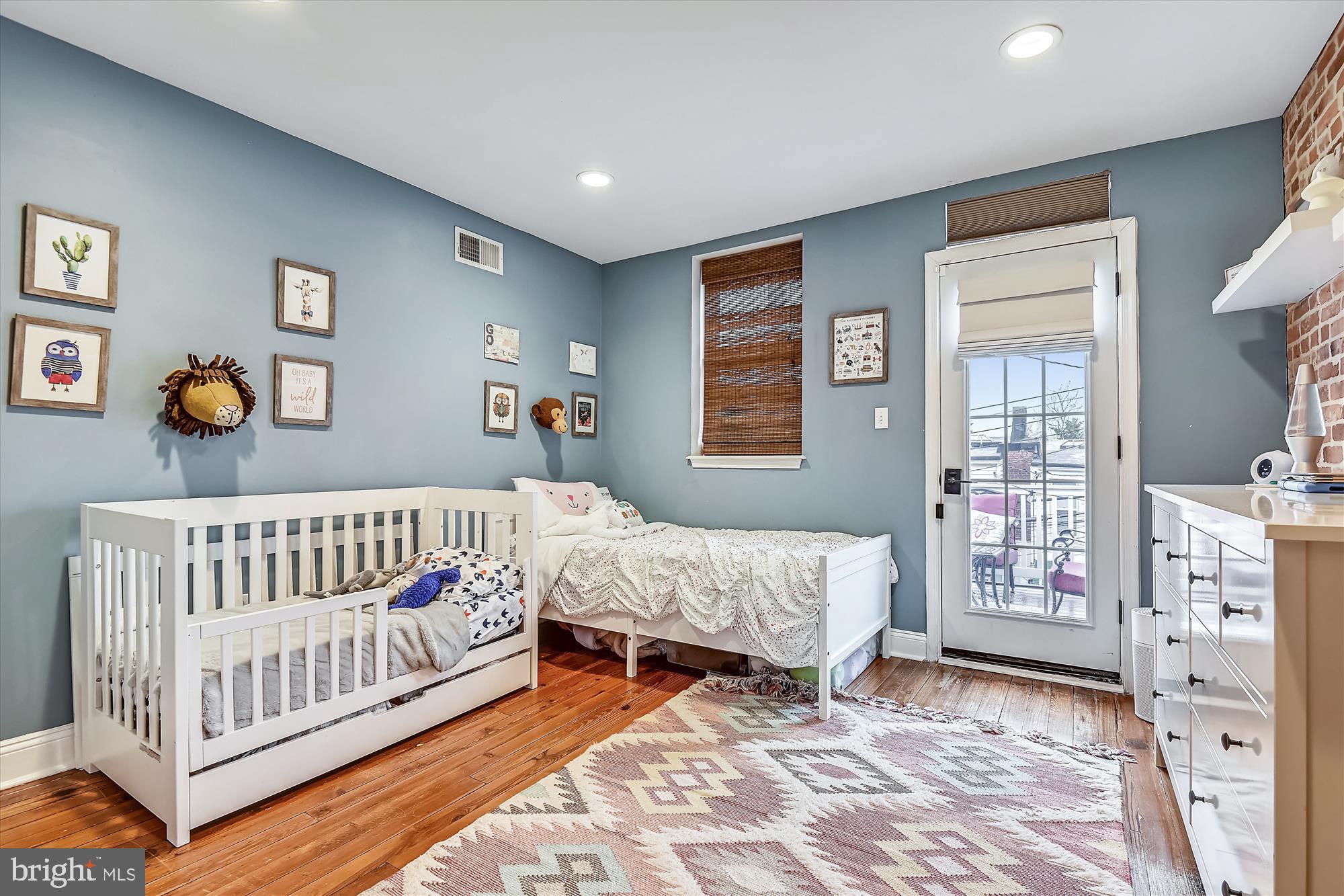 RIVERSIDE - Residential