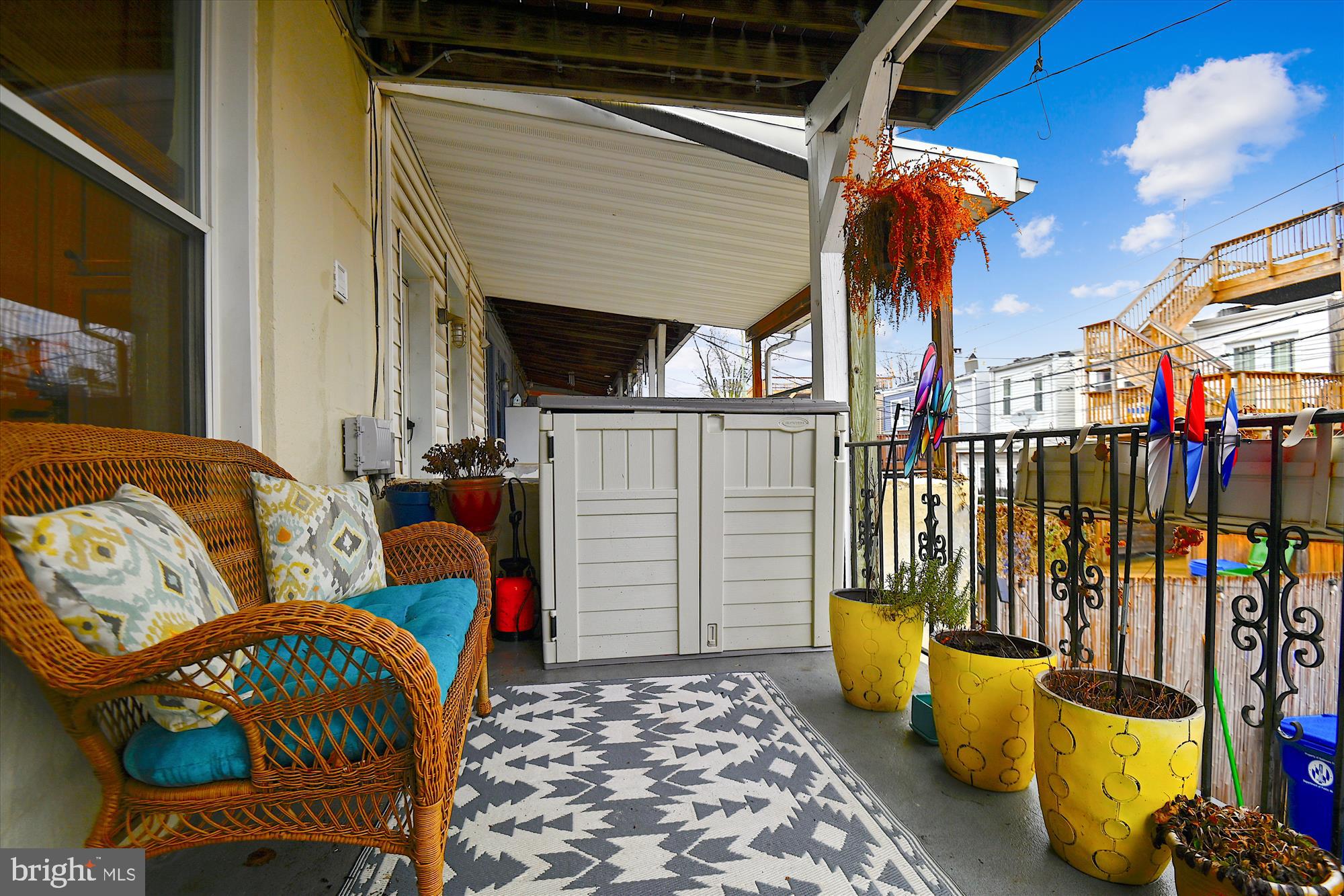 RIVERSIDE - Residential