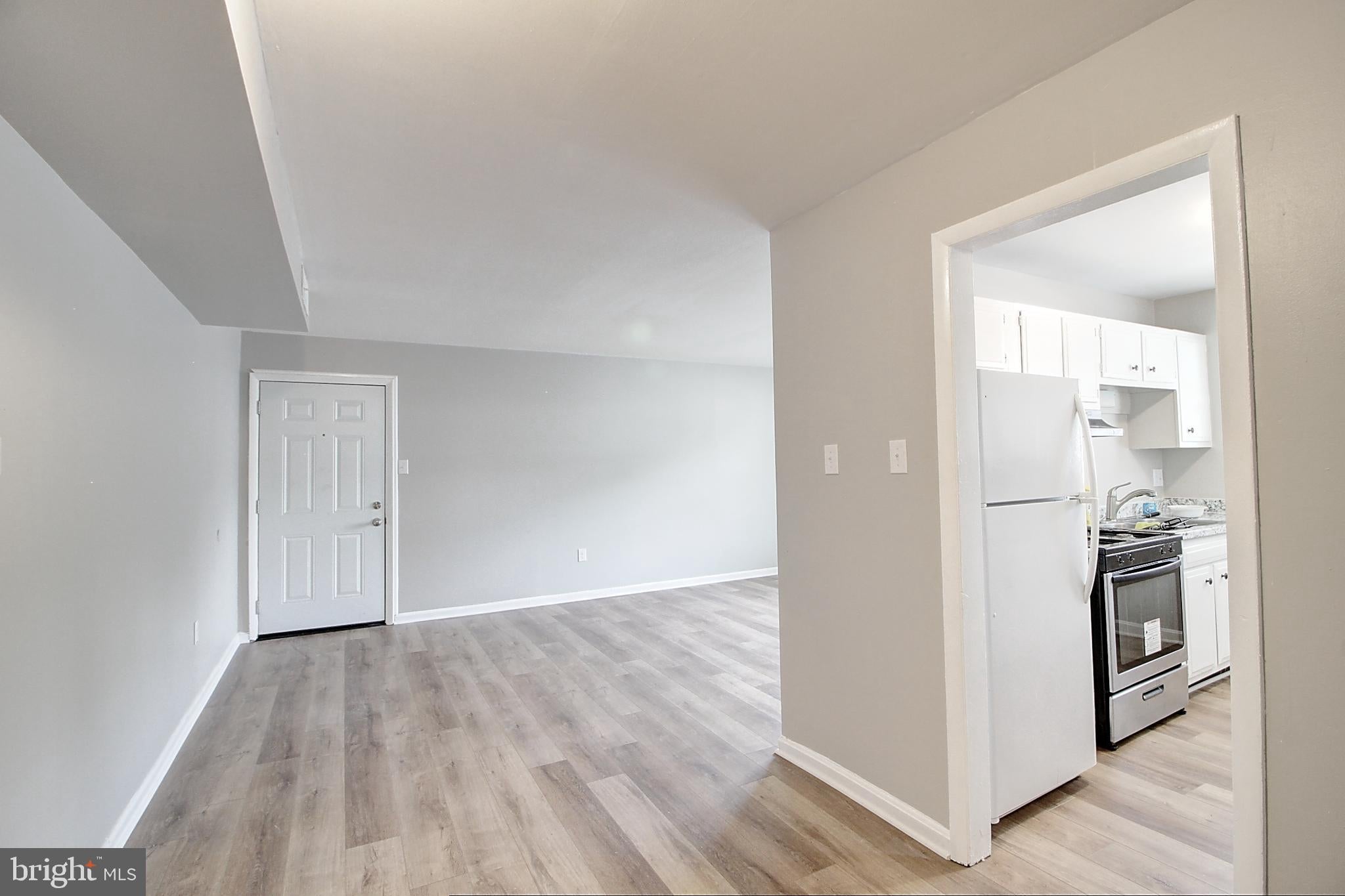 10 E 16TH 6