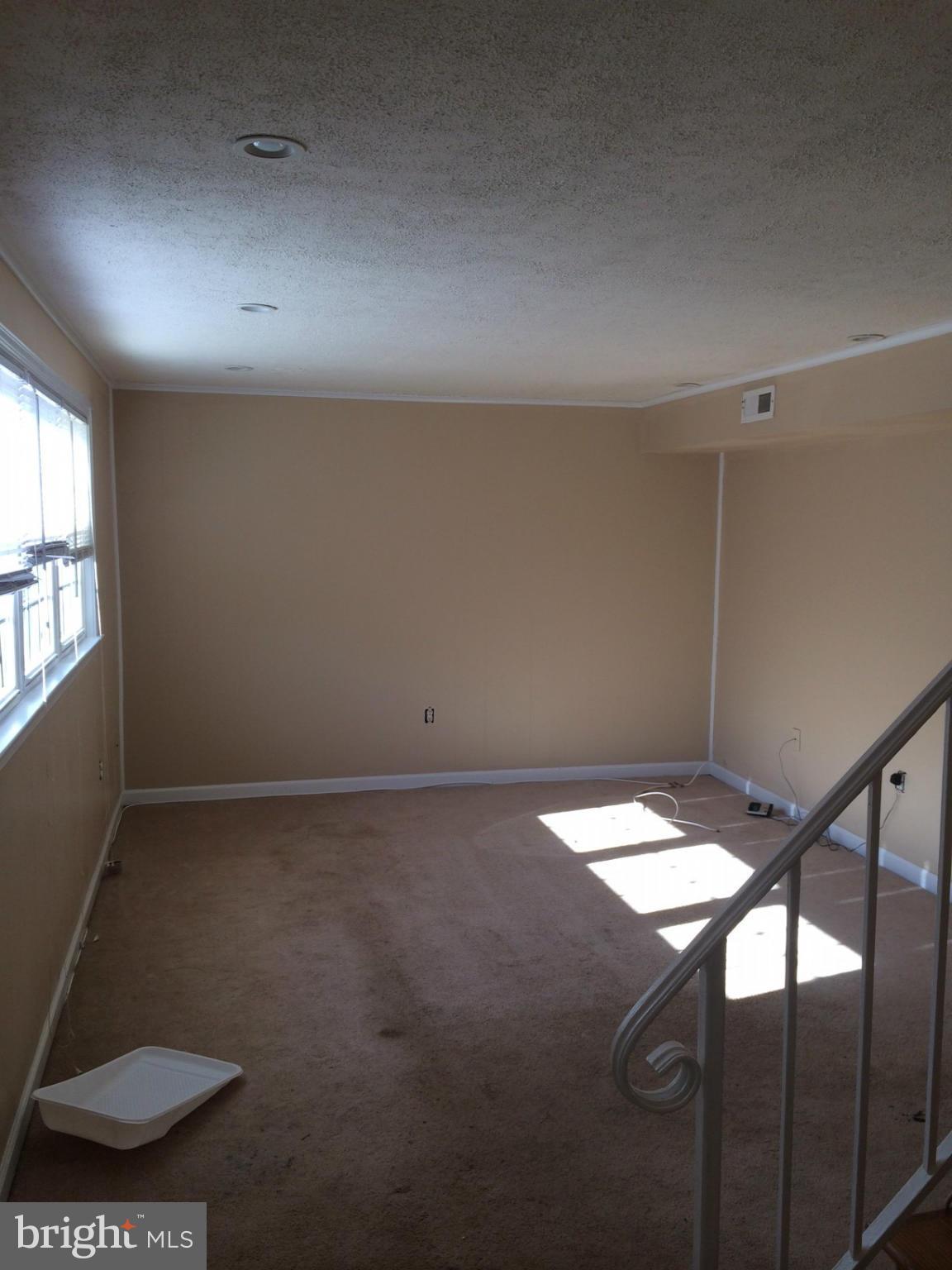 DALE CITY - Residential Lease