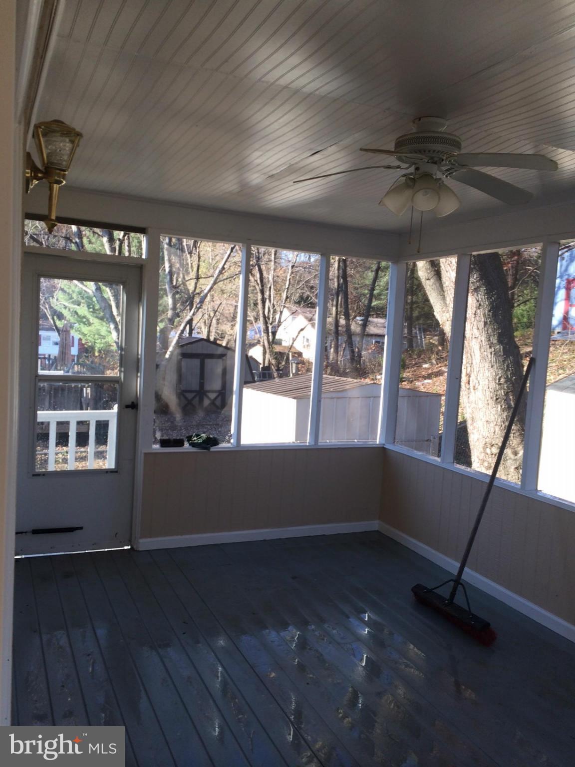 DALE CITY - Residential Lease