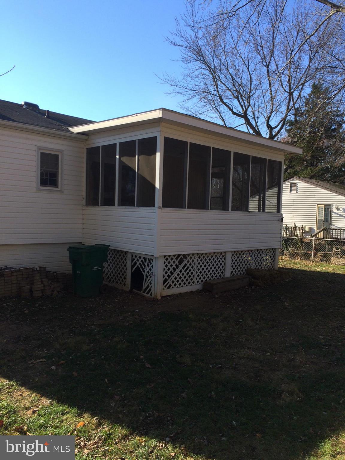 DALE CITY - Residential Lease