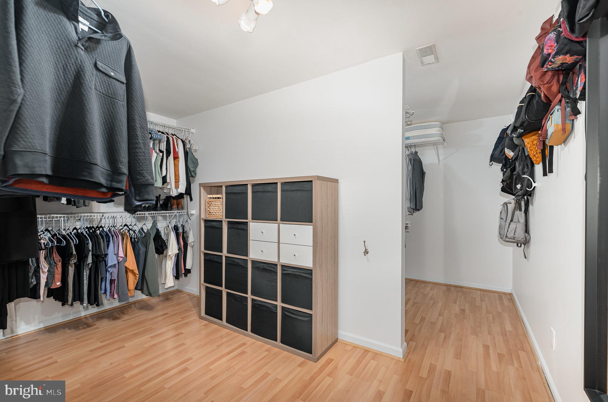 VINEYARD OAK - Residential