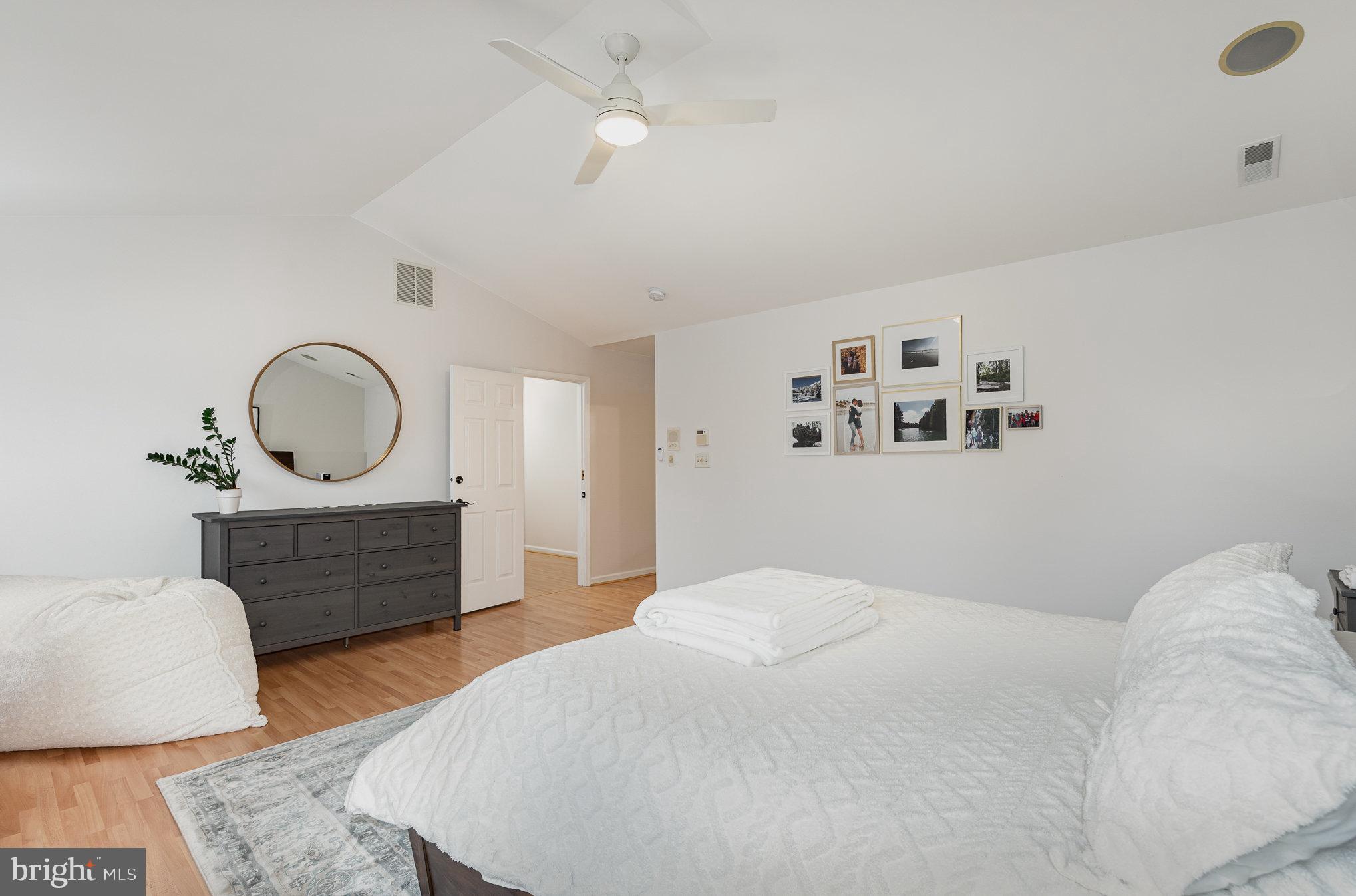 VINEYARD OAK - Residential