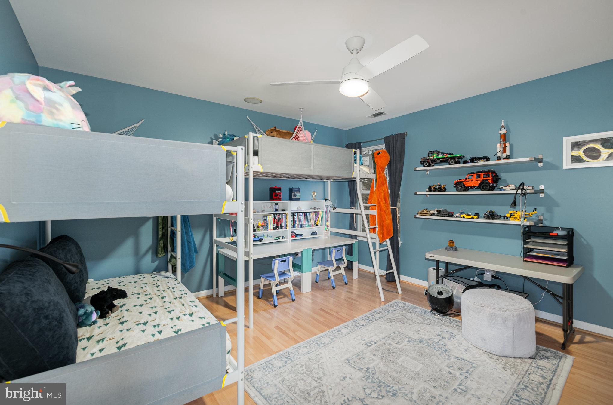 VINEYARD OAK - Residential