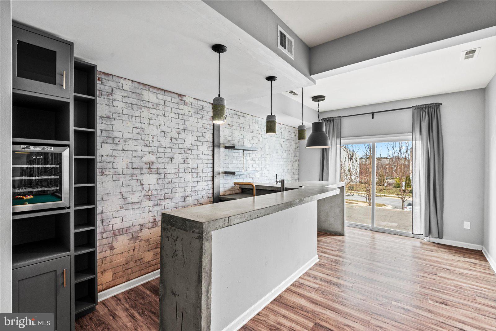 SUMMERFIELD - Residential Lease