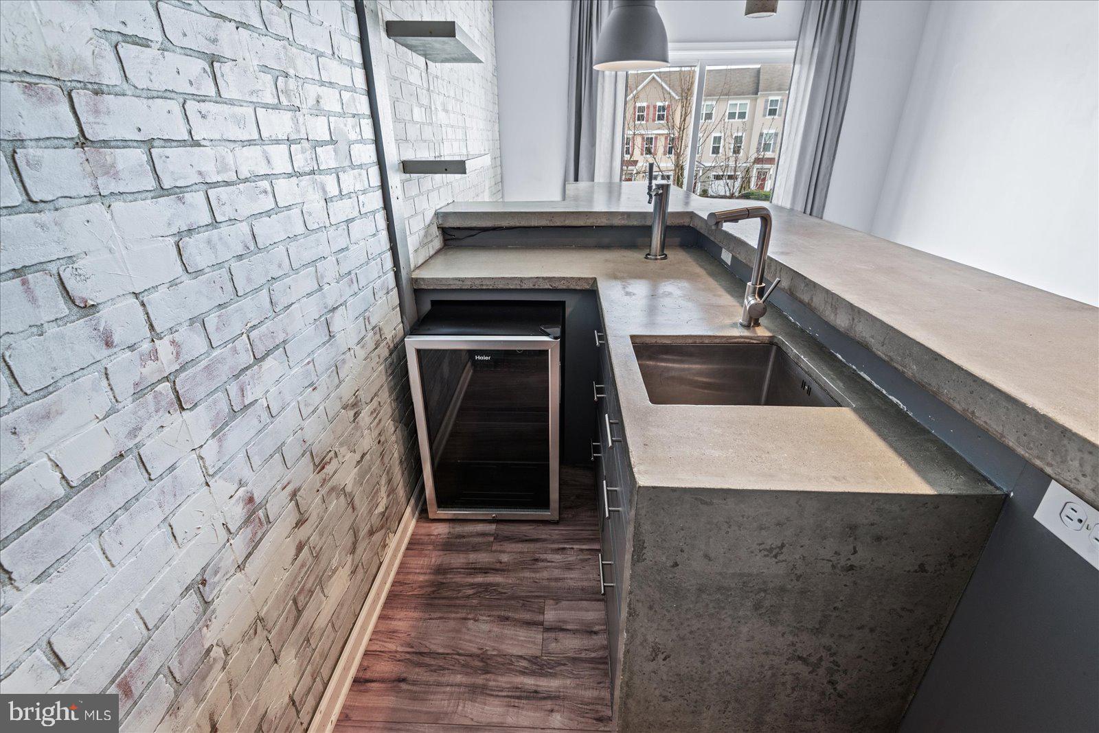 SUMMERFIELD - Residential Lease