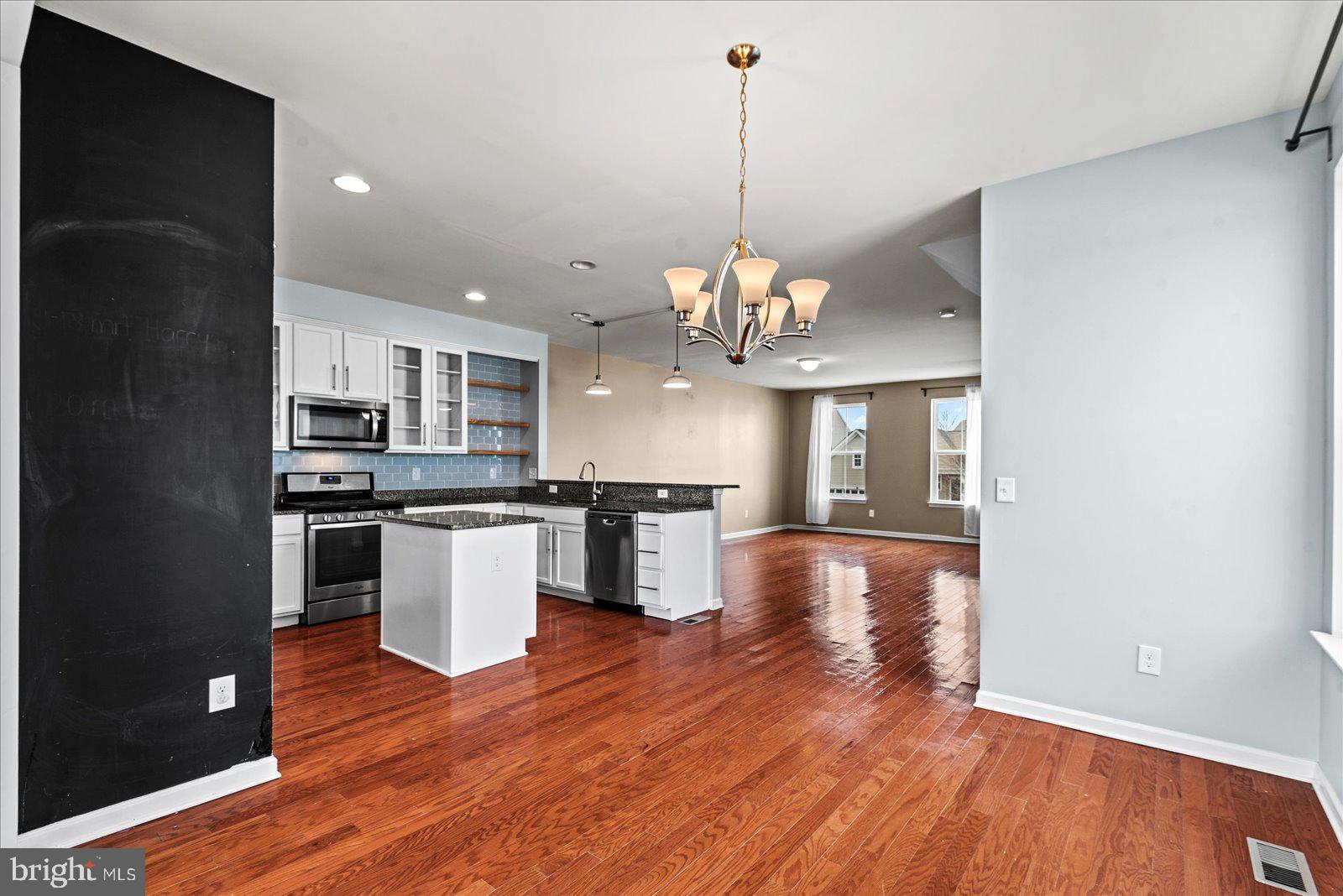 SUMMERFIELD - Residential Lease