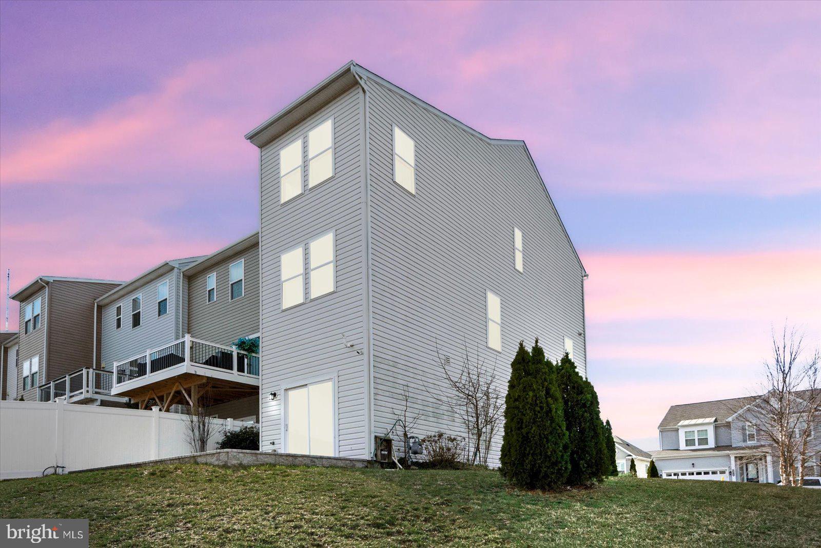 SUMMERFIELD - Residential Lease