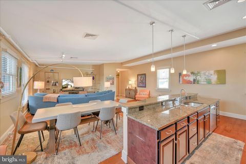 Condo For Sale - 145 E King Street #401<br/> Lancaster County, LANCASTER, PA 17602