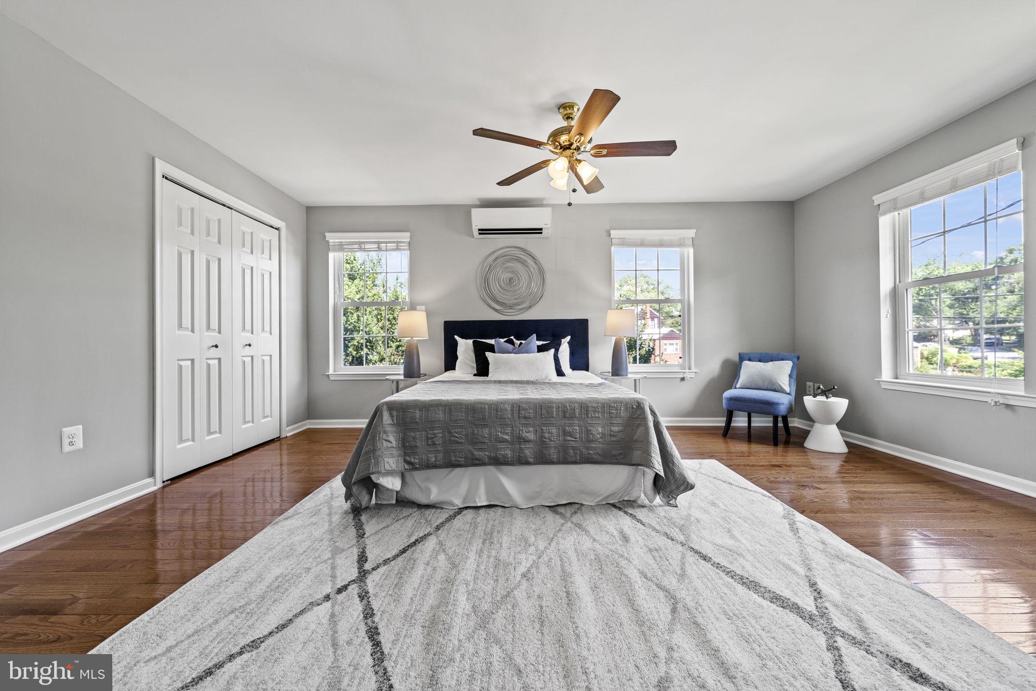 HOLLYWOOD - Residential