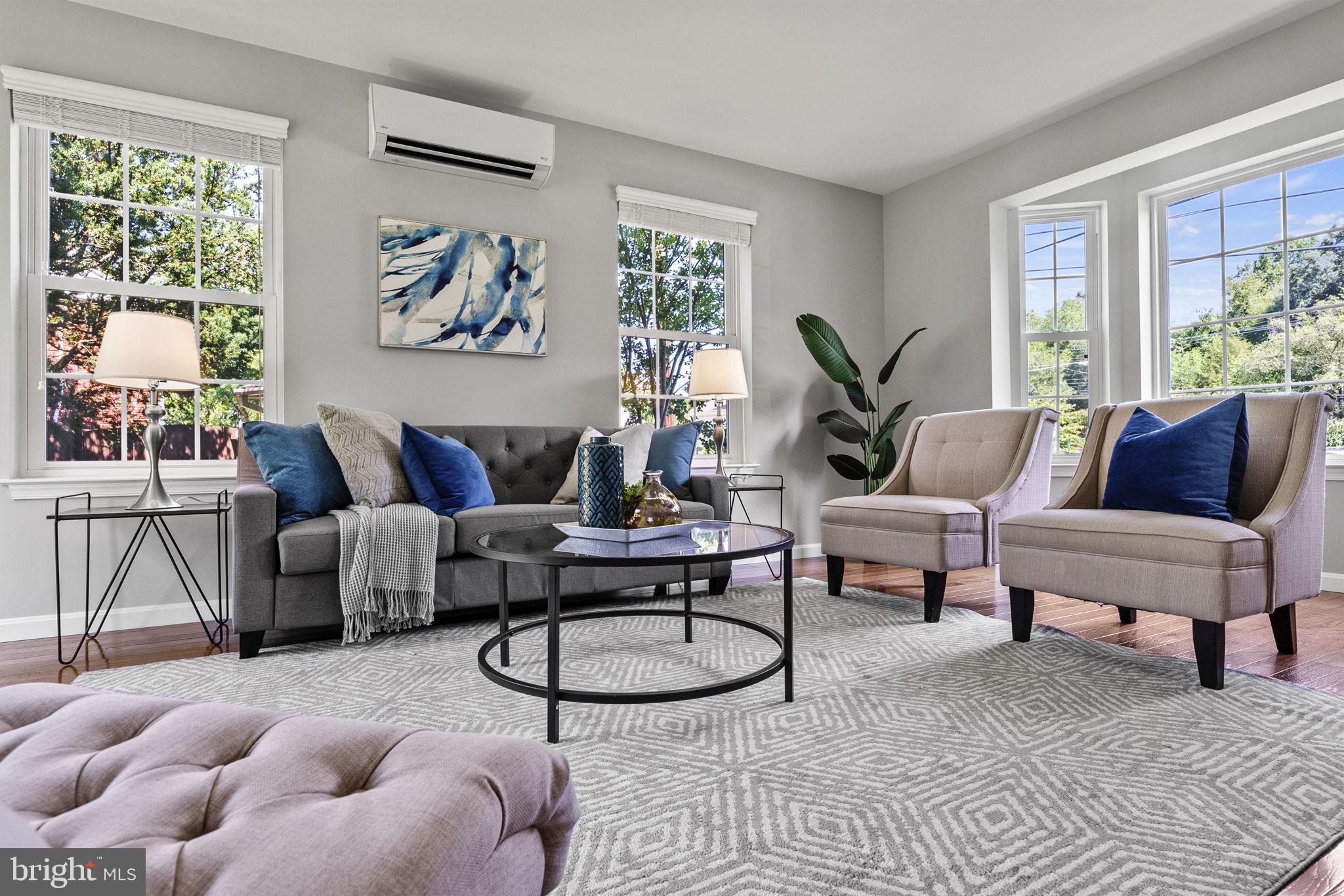 HOLLYWOOD - Residential