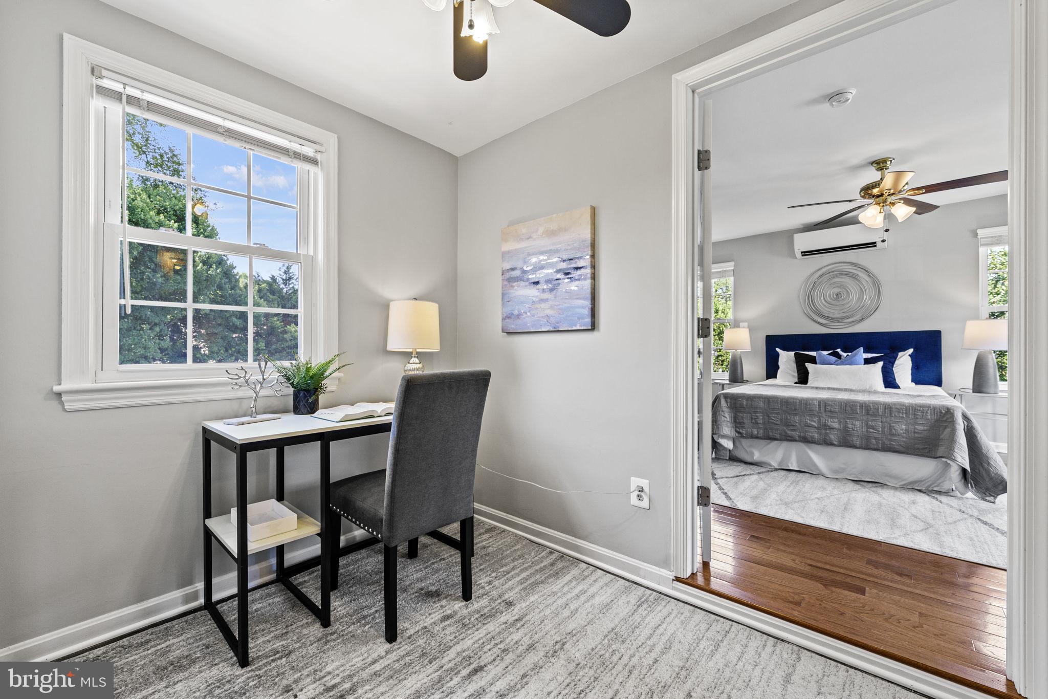 HOLLYWOOD - Residential