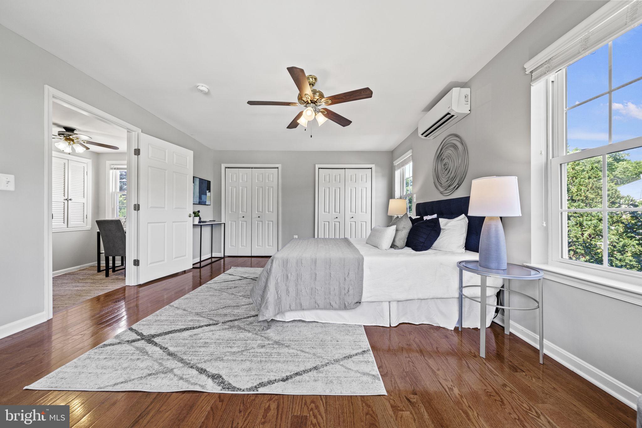 HOLLYWOOD - Residential