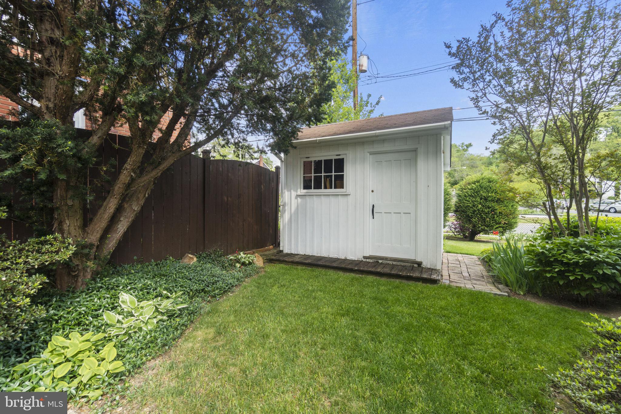 HOLLYWOOD - Residential