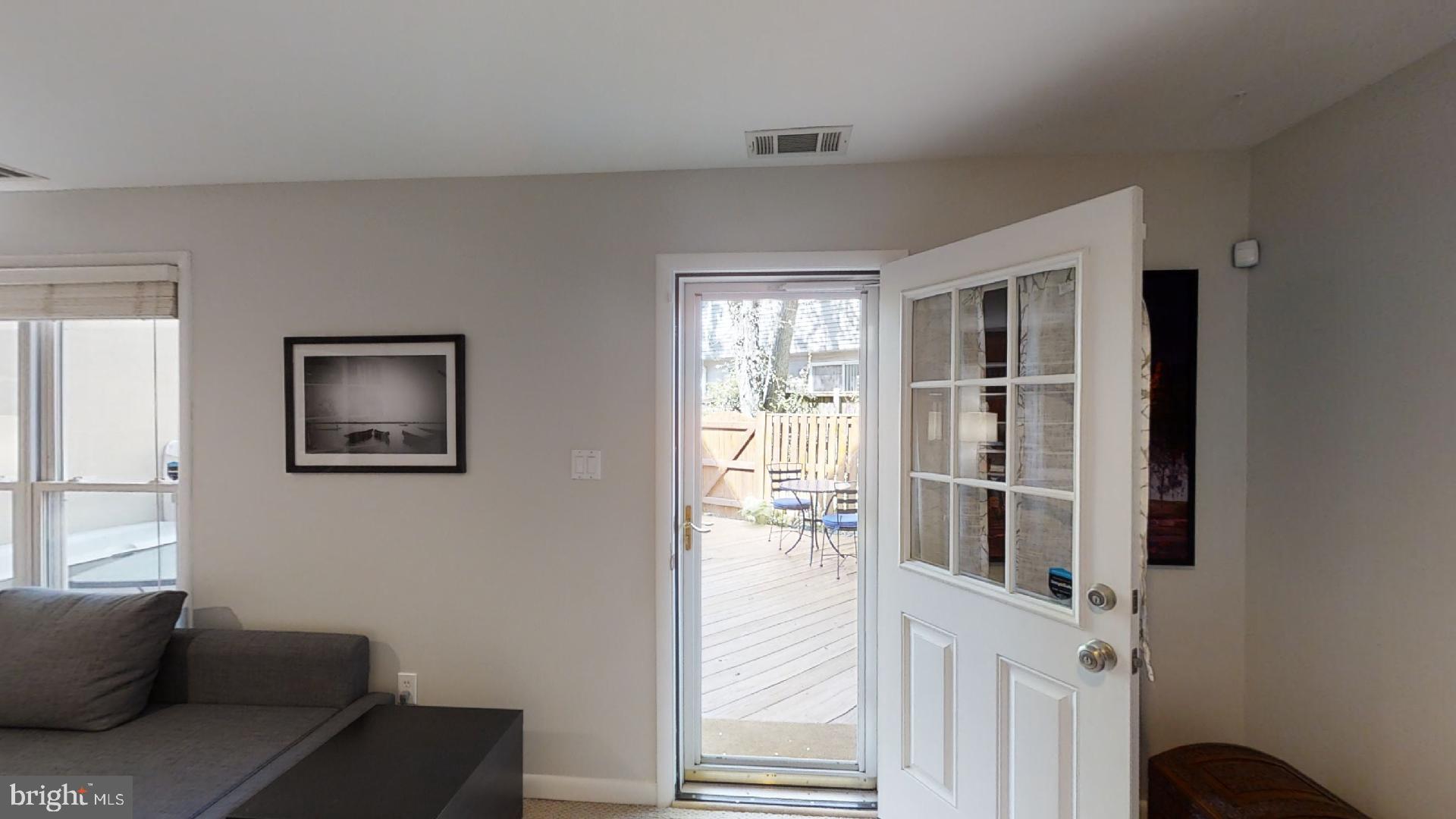 WAVERLY HILLS - Residential Lease